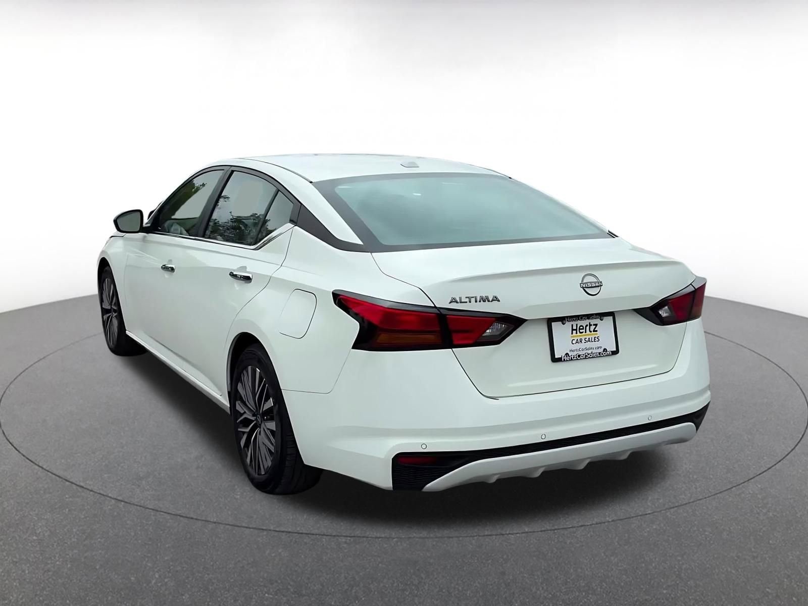 Thumbnail: 2025 Nissan Altima - 10