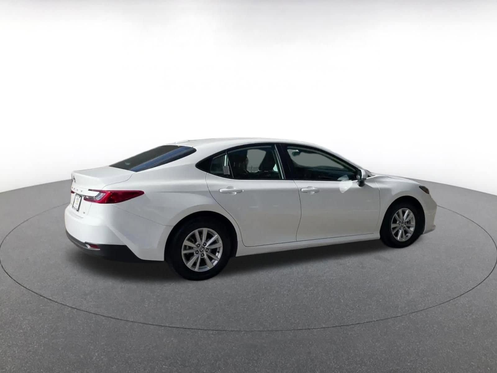 Thumbnail: 2025 Toyota Camry - 15