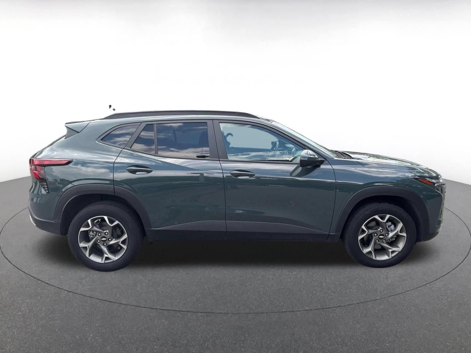 Thumbnail: 2025 Chevrolet Trax - 14