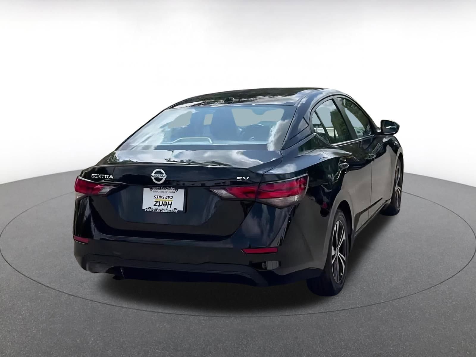 Thumbnail: 2023 Nissan Sentra - 10