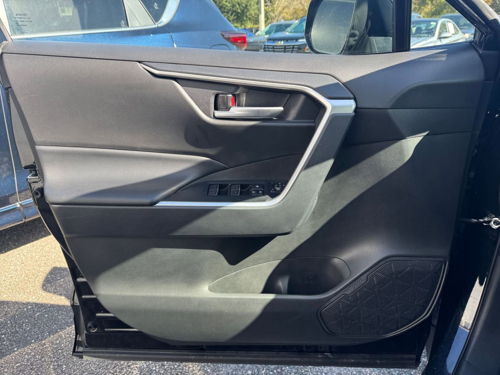 Thumbnail: 2025 Toyota RAV4 - 20