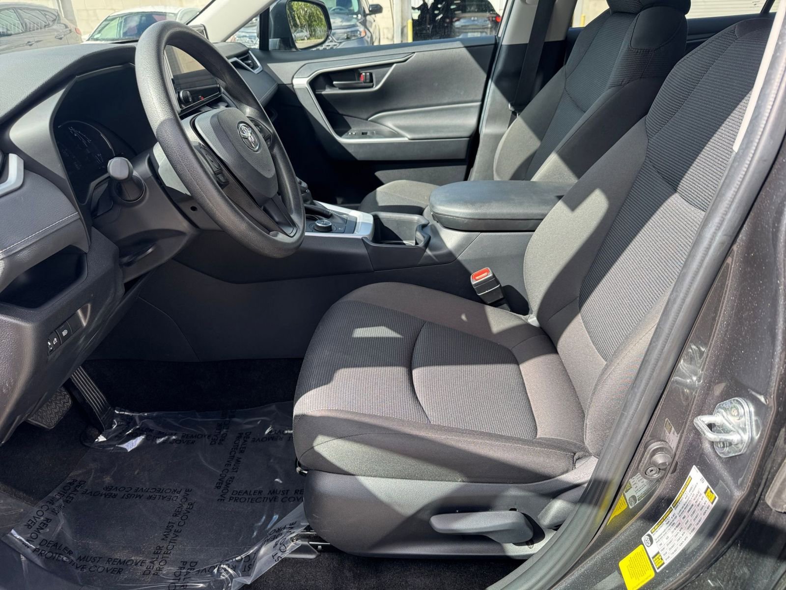 Thumbnail: 2025 Toyota RAV4 - 25