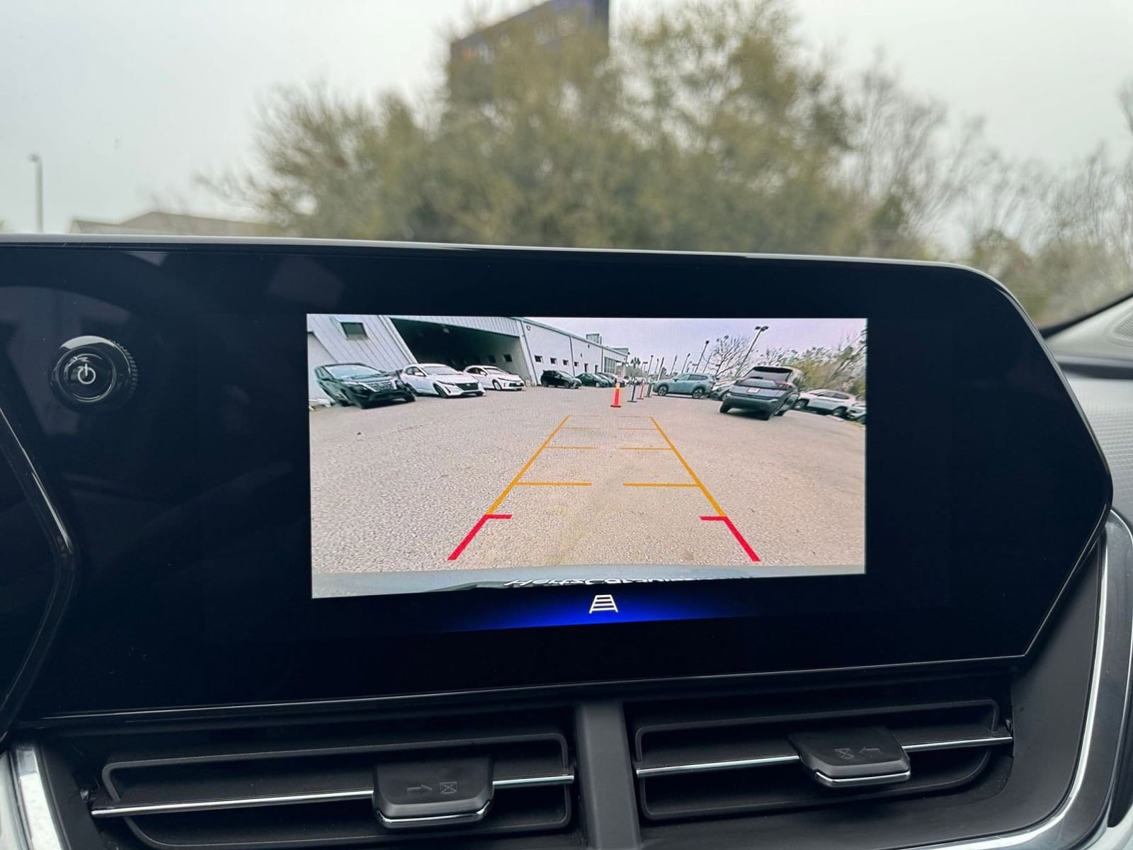 Thumbnail: 2025 Chevrolet Trax - 22