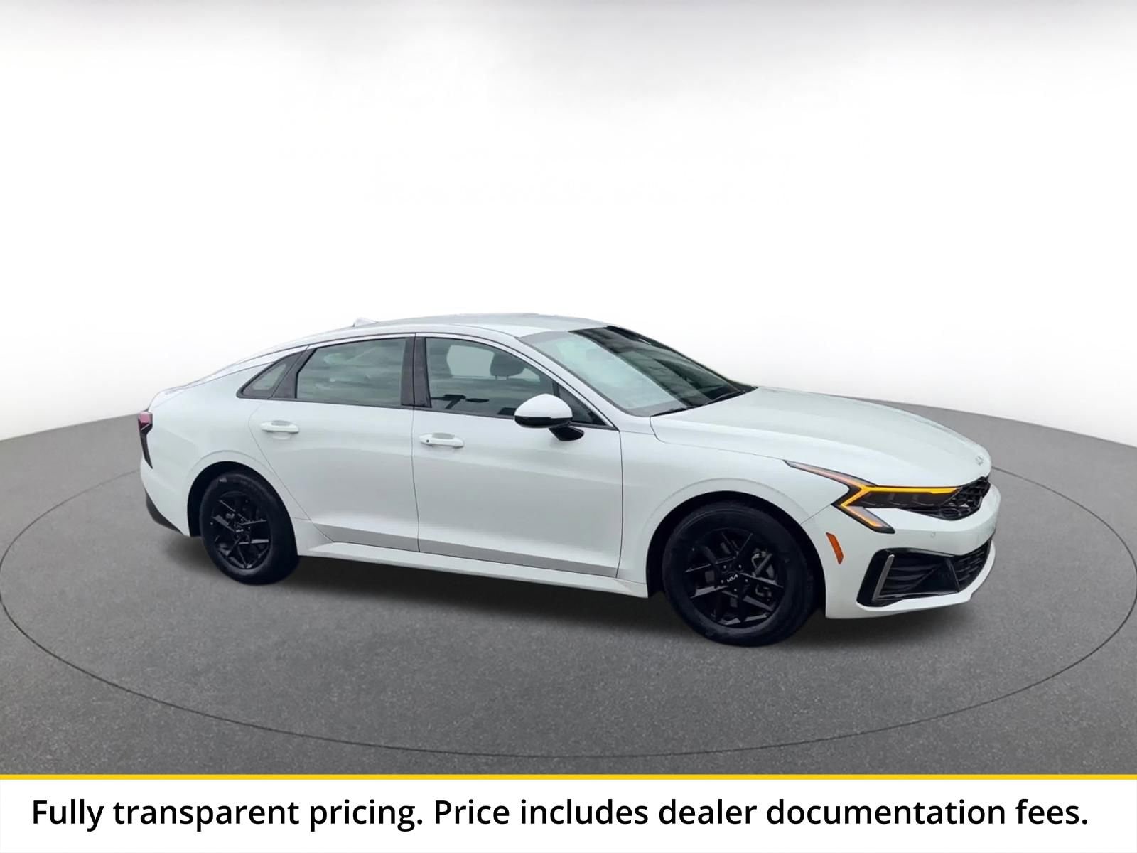 Thumbnail: 2025 Kia K5 - 1