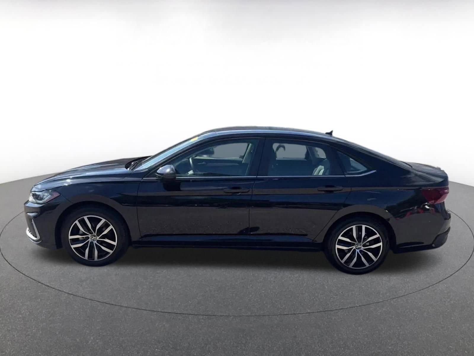 Thumbnail: 2025 Volkswagen Jetta - 8