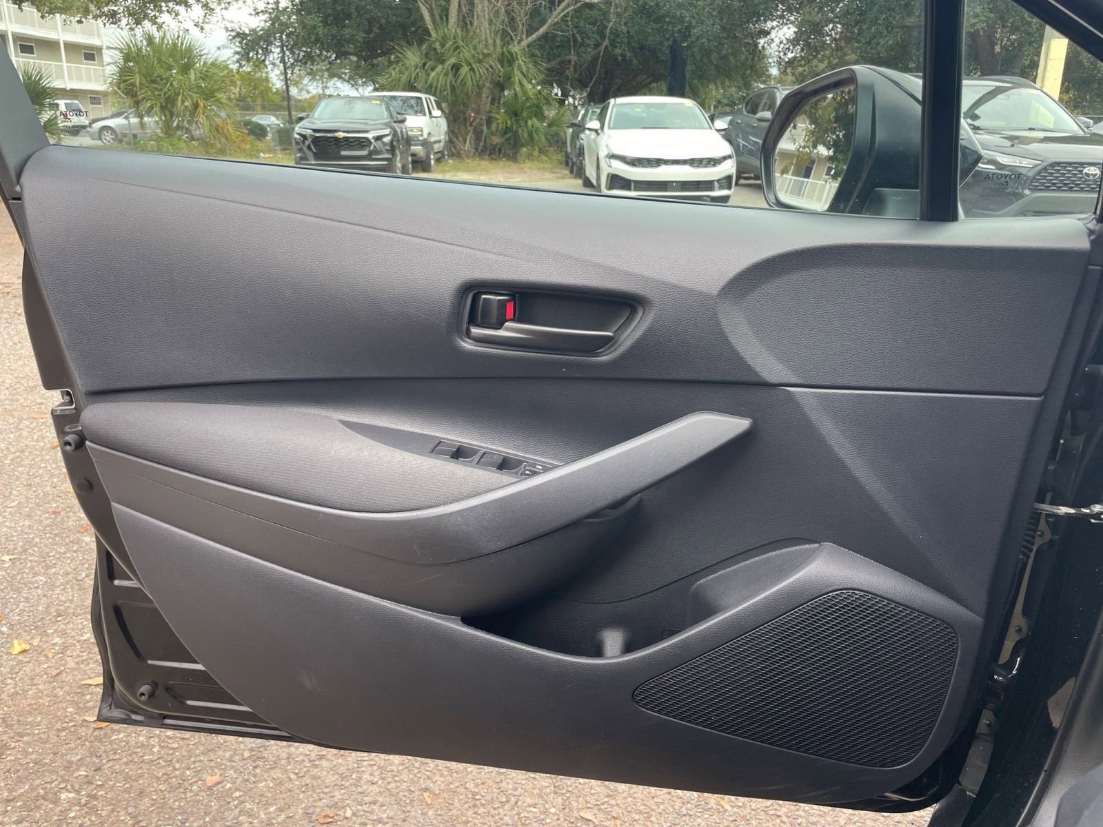 Thumbnail: 2025 Toyota Corolla - 20