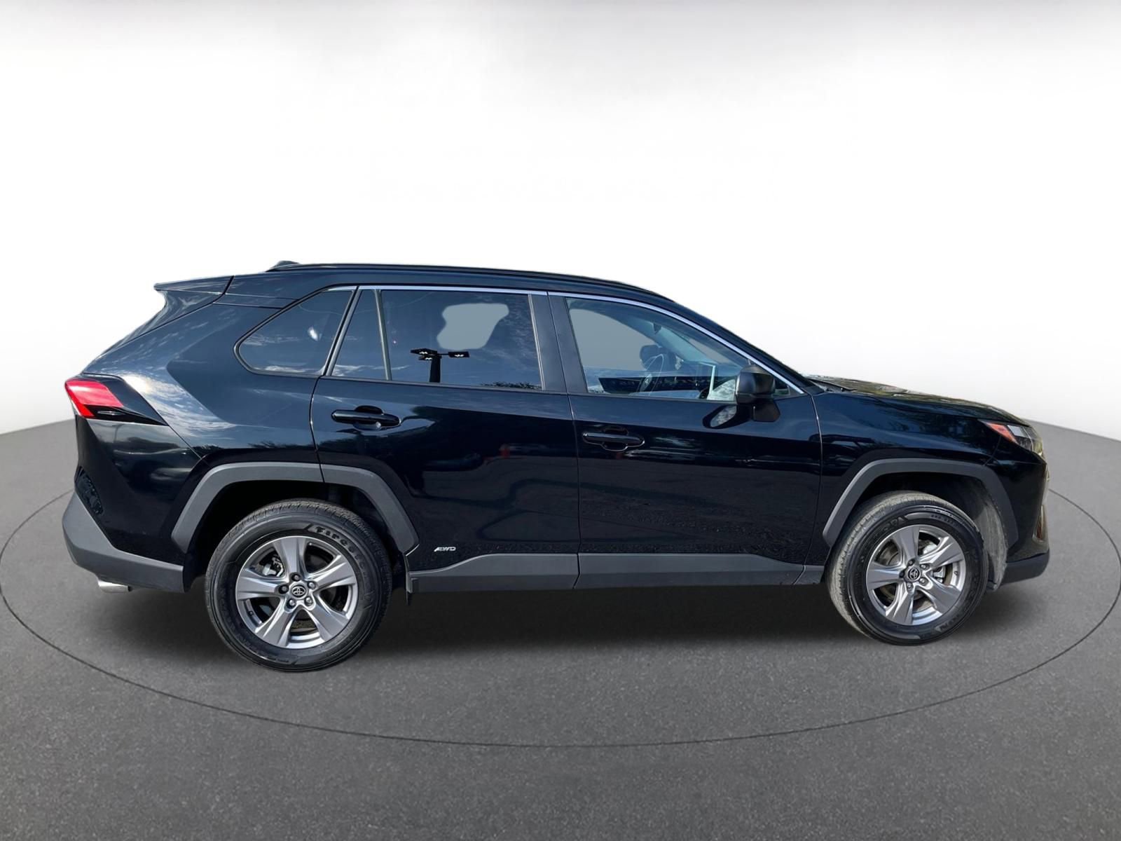 Thumbnail: 2025 Toyota RAV4 - 15