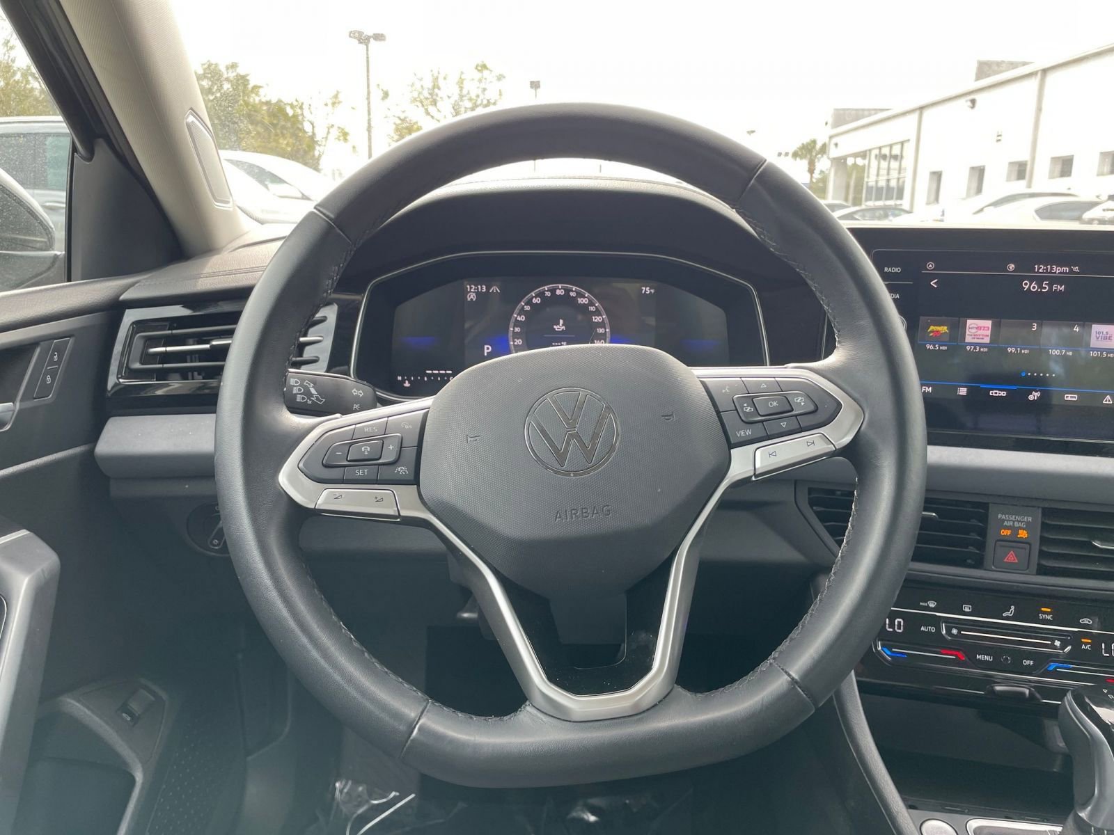 Thumbnail: 2025 Volkswagen Jetta - 27