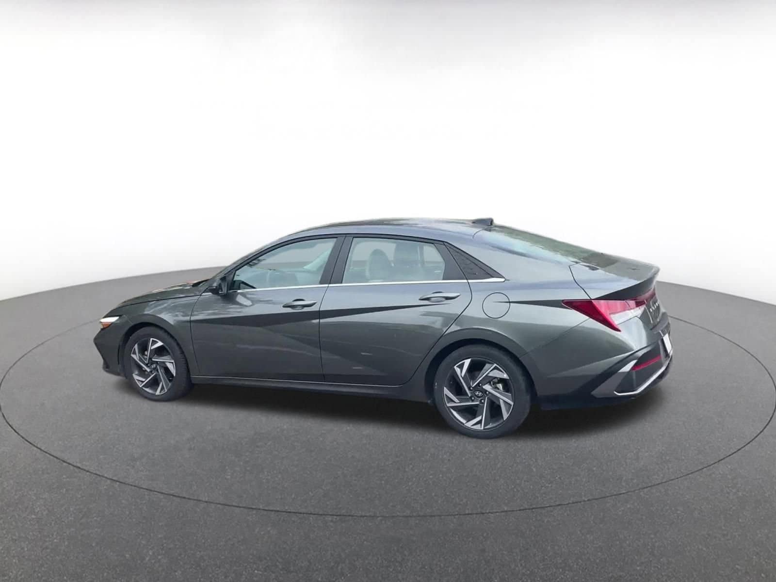 Thumbnail: 2025 Hyundai Elantra - 9