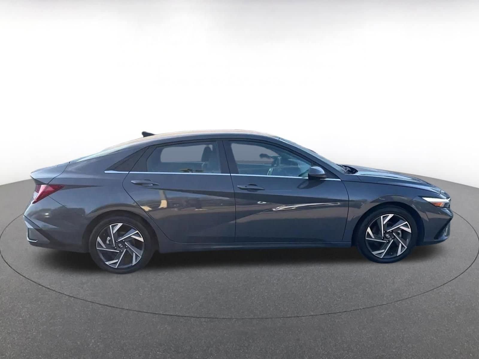 Thumbnail: 2025 Hyundai Elantra - 16