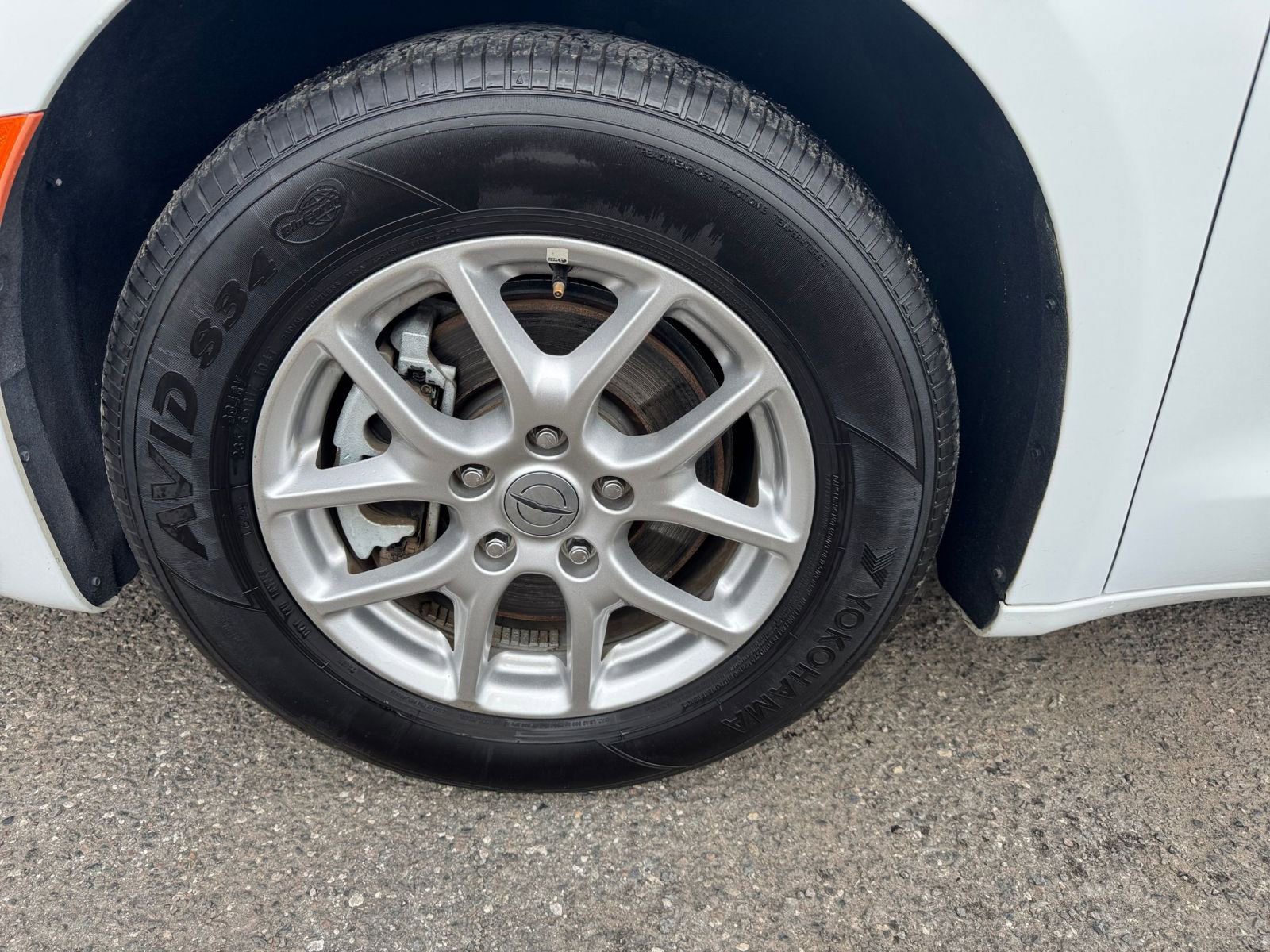 Thumbnail: 2025 Chrysler Pacifica - 32