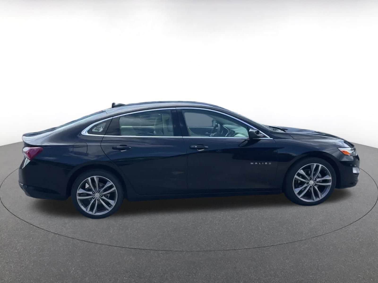 Thumbnail: 2024 Chevrolet Malibu - 16