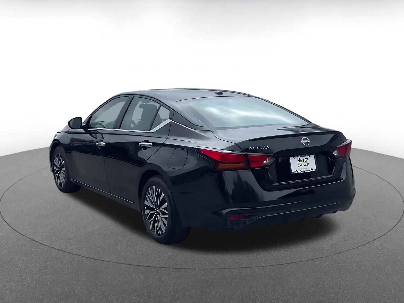 Thumbnail: 2025 Nissan Altima - 10