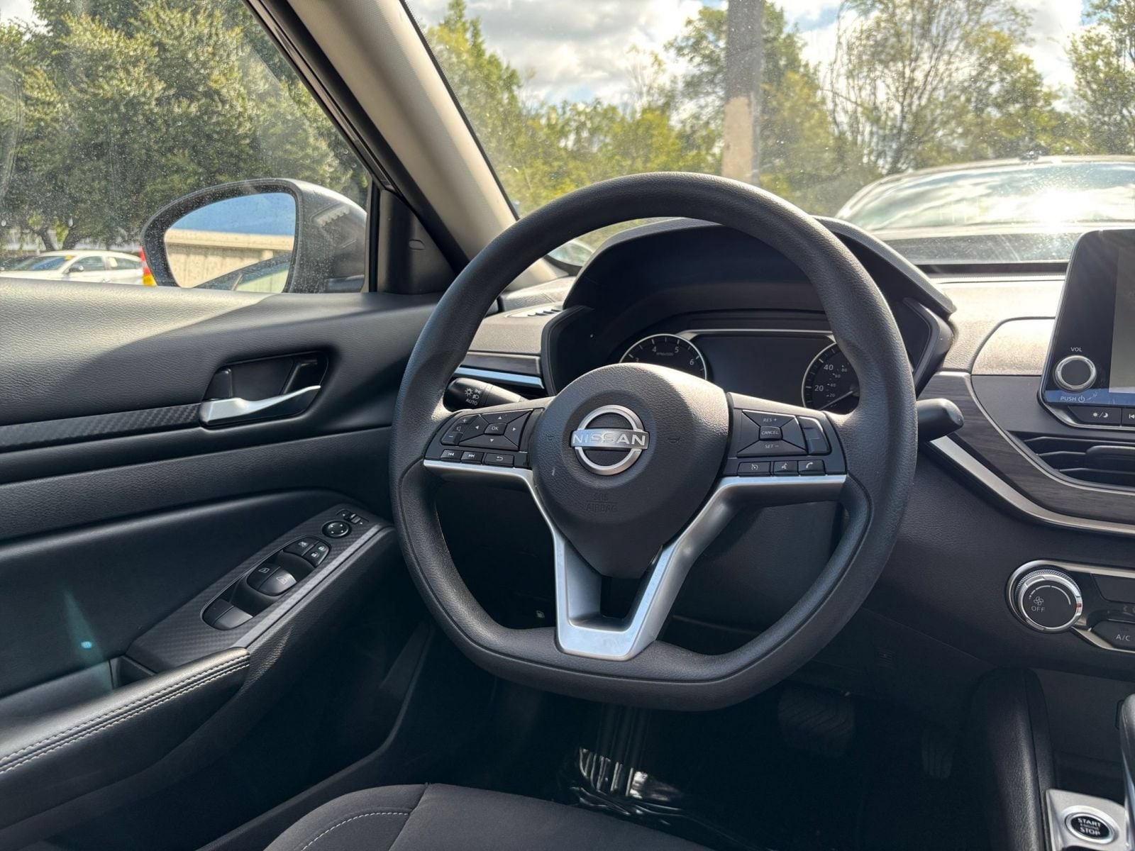 Thumbnail: 2025 Nissan Altima - 34