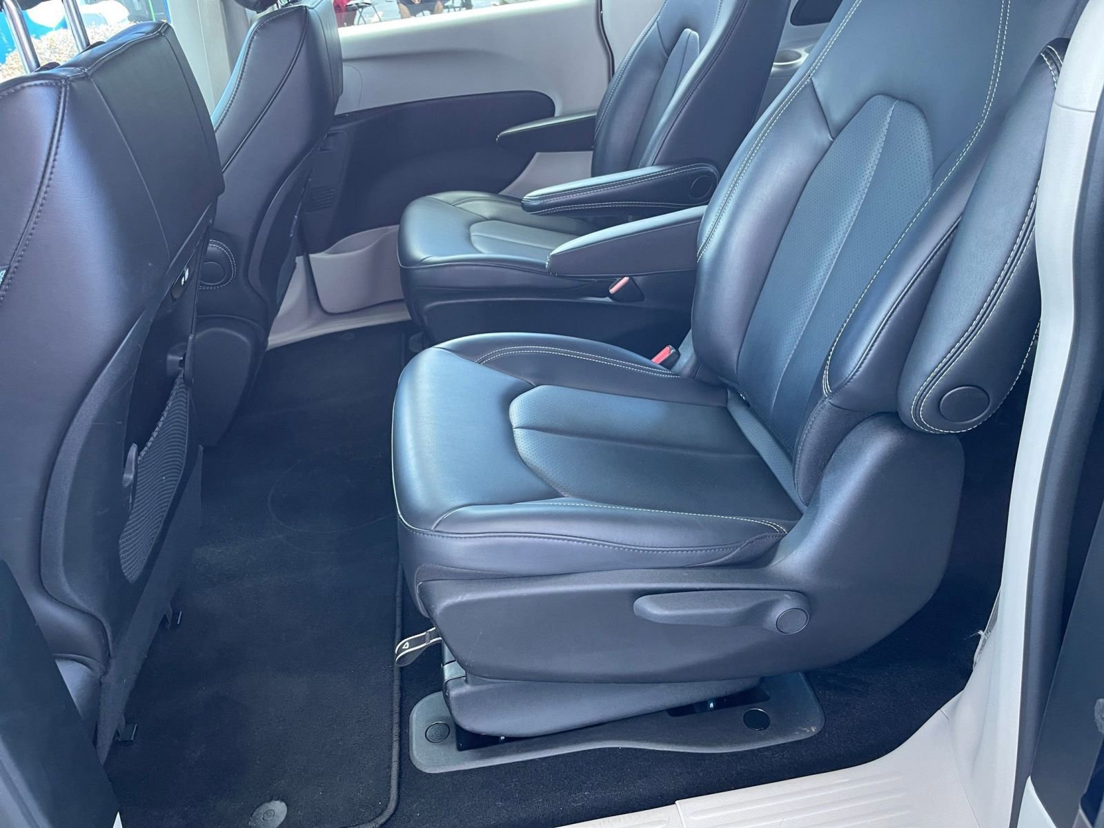 Thumbnail: 2023 Chrysler Pacifica - 19