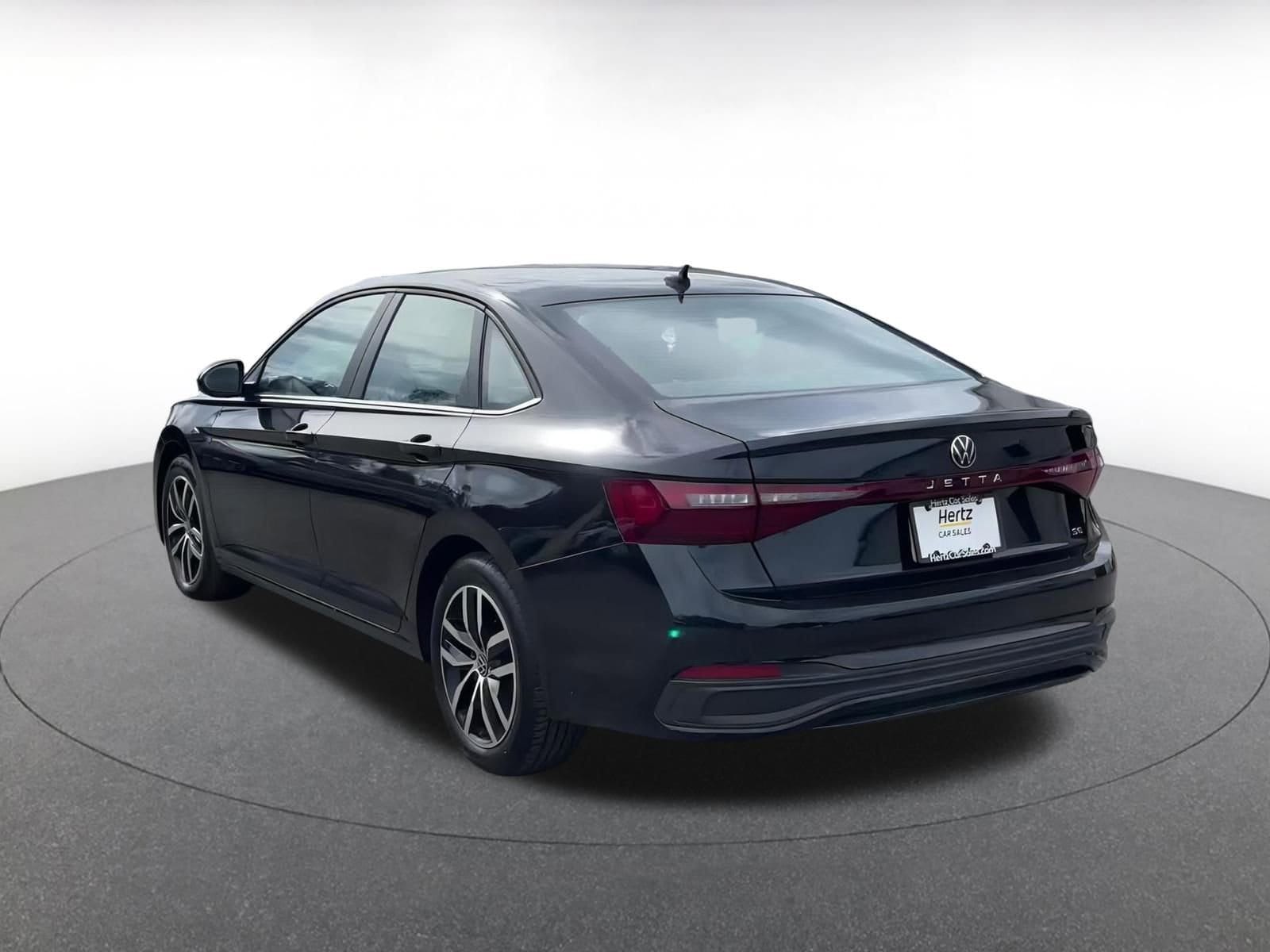 Thumbnail: 2025 Volkswagen Jetta - 10