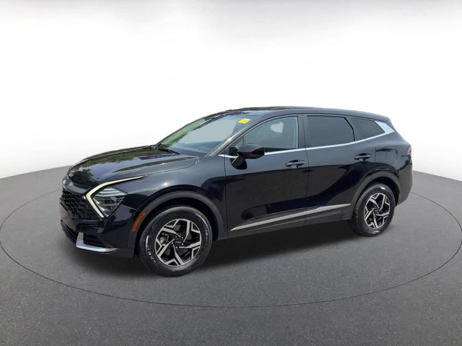 Thumbnail: 2025 Kia Sportage - 6