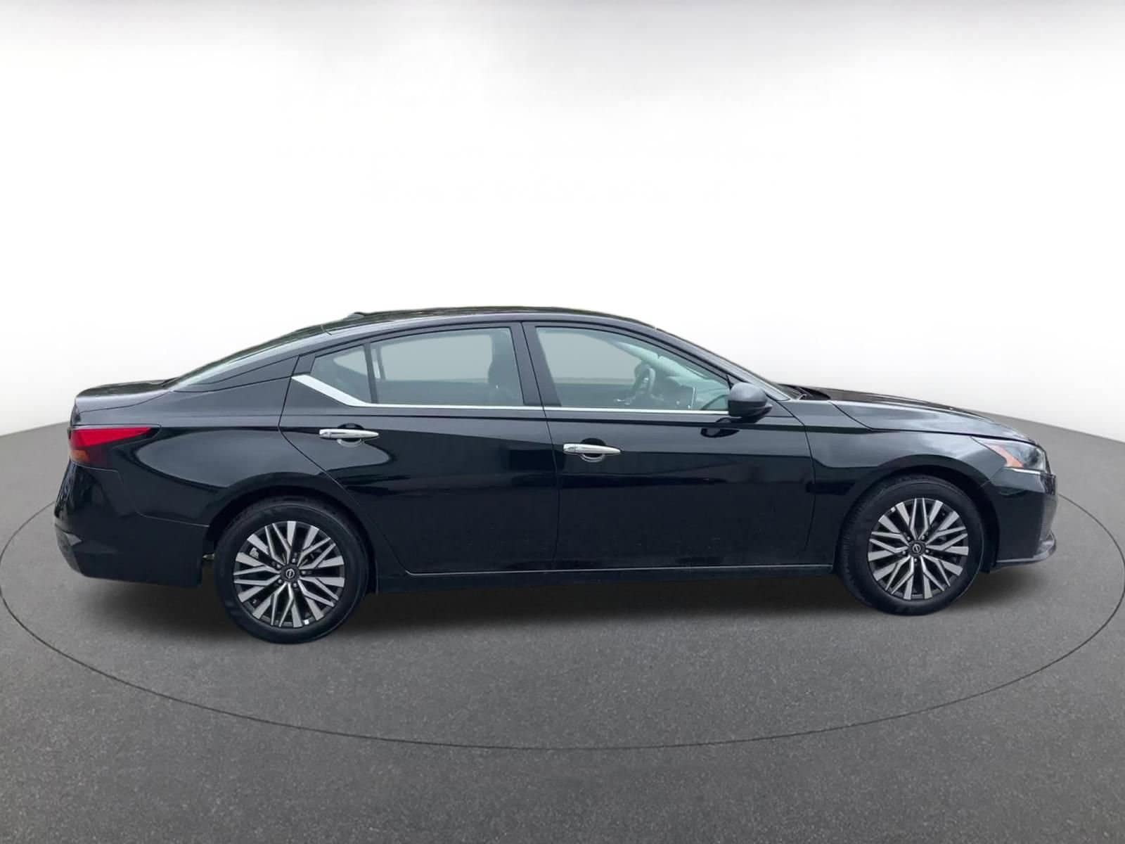 Thumbnail: 2025 Nissan Altima - 16