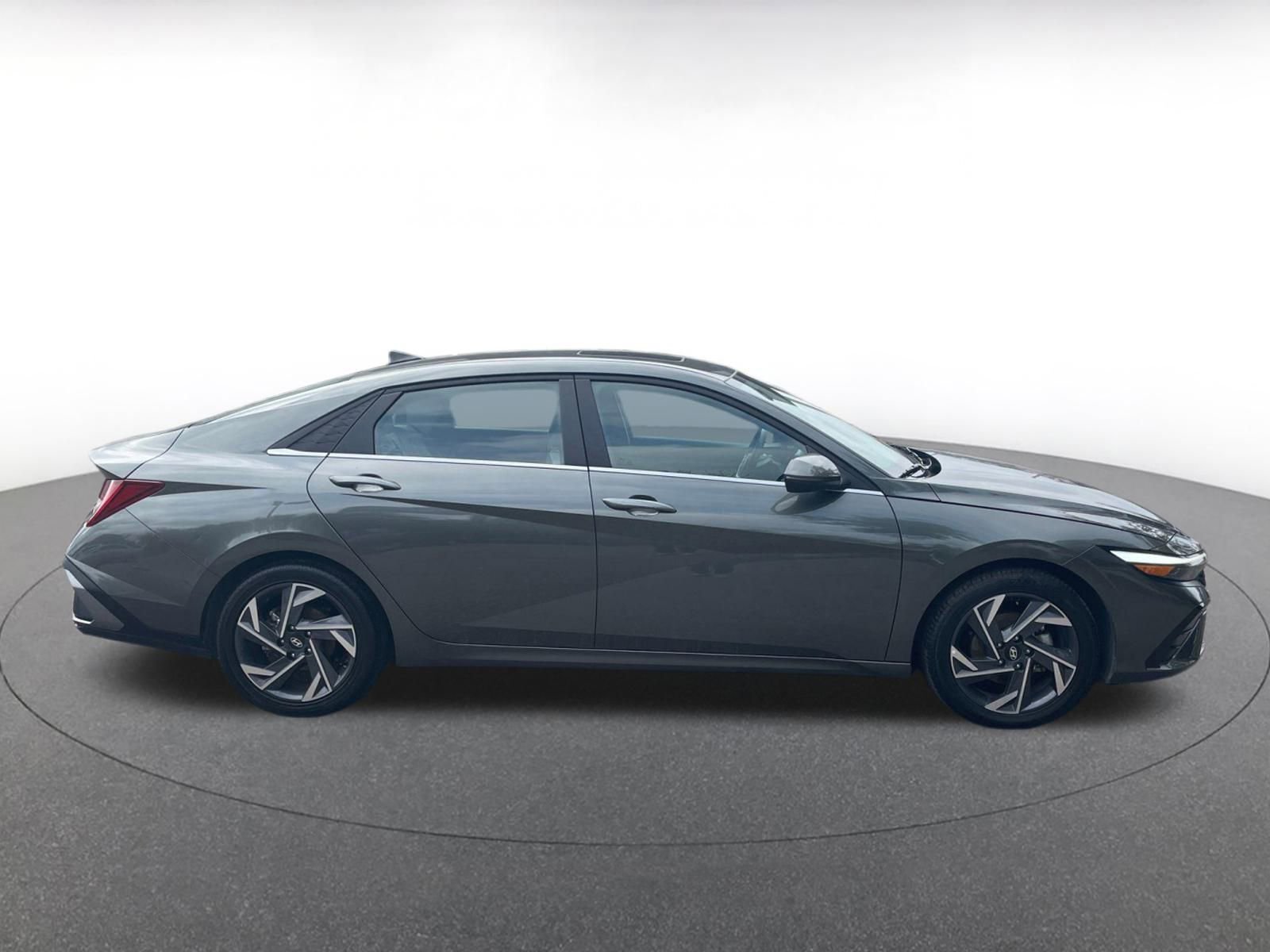 Thumbnail: 2025 Hyundai Elantra - 15