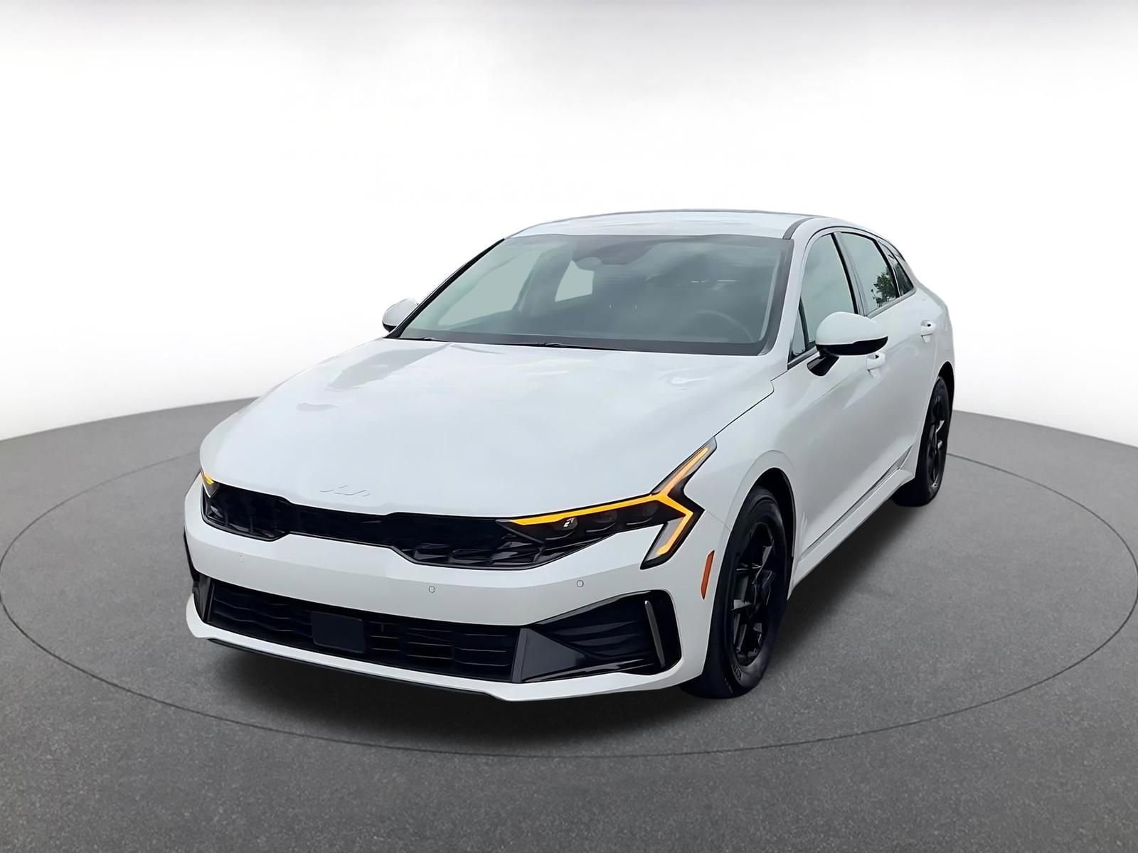 Thumbnail: 2025 Kia K5 - 4
