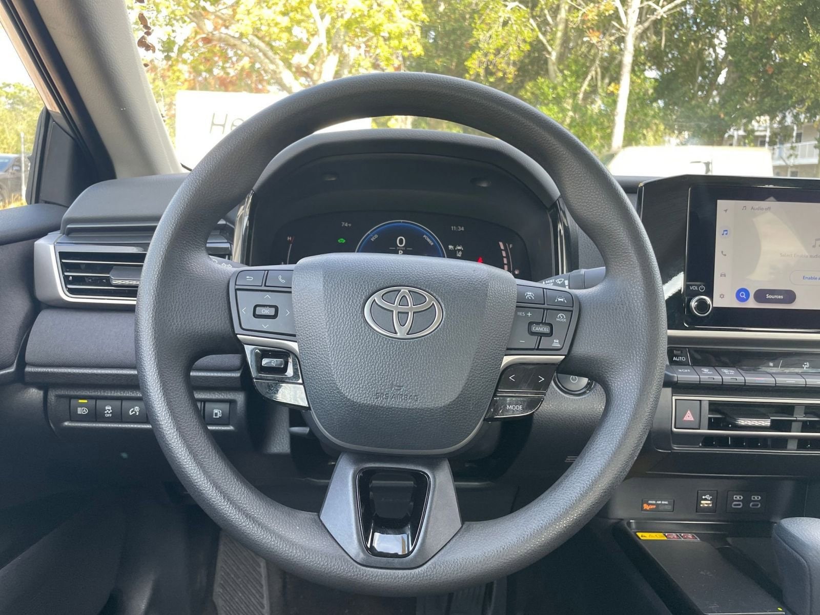 Thumbnail: 2025 Toyota Camry - 27