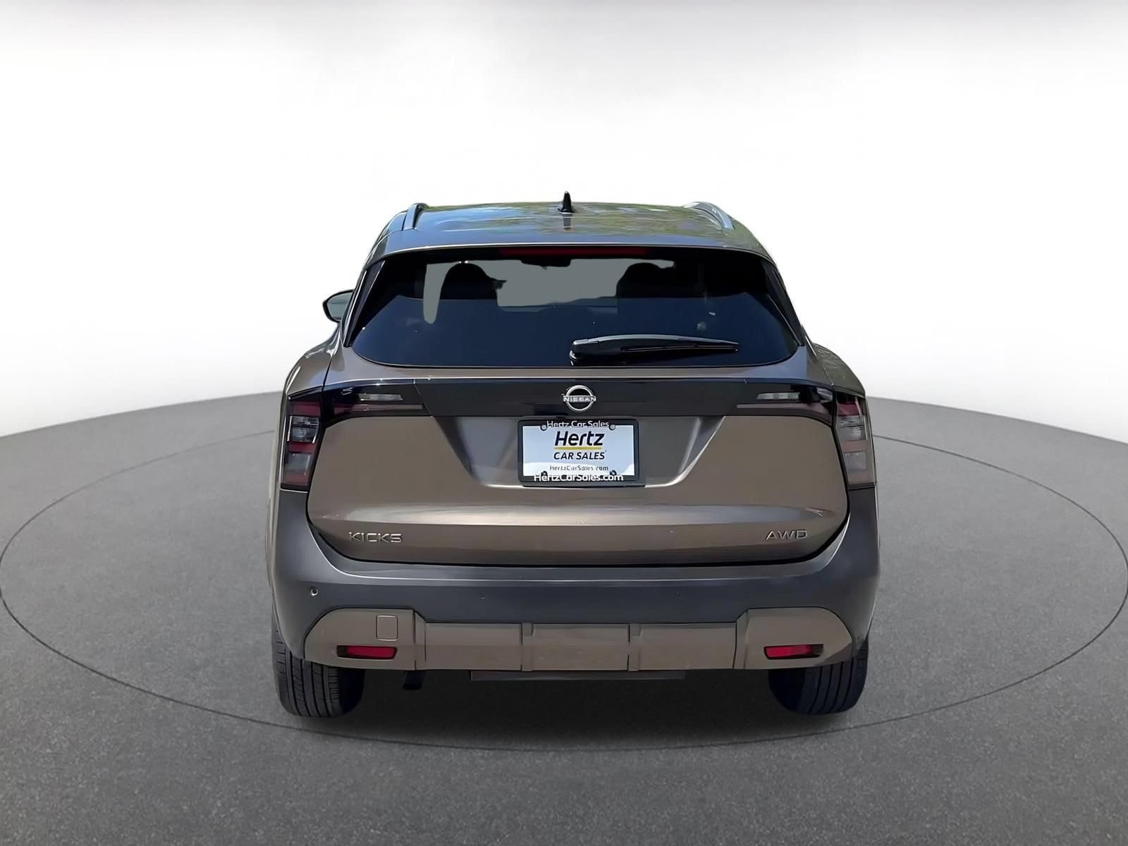 Thumbnail: 2026 Nissan Kicks - 10