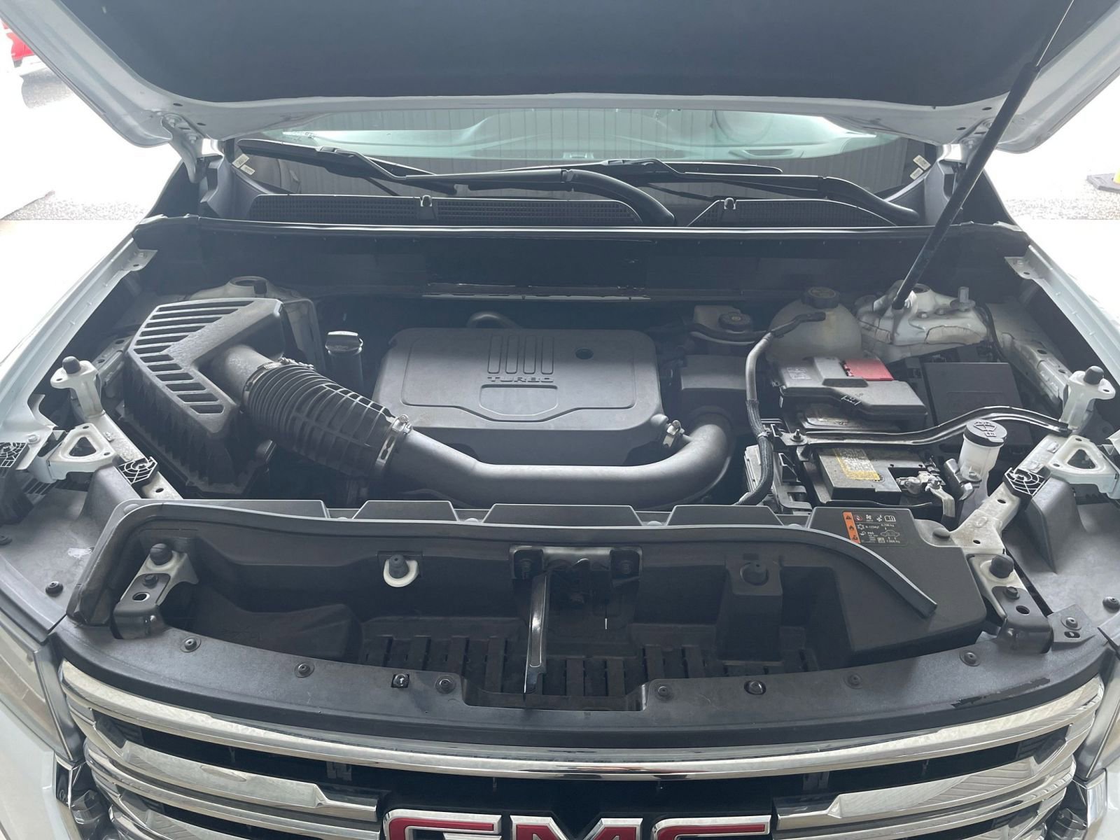 Thumbnail: 2023 GMC Acadia - 25