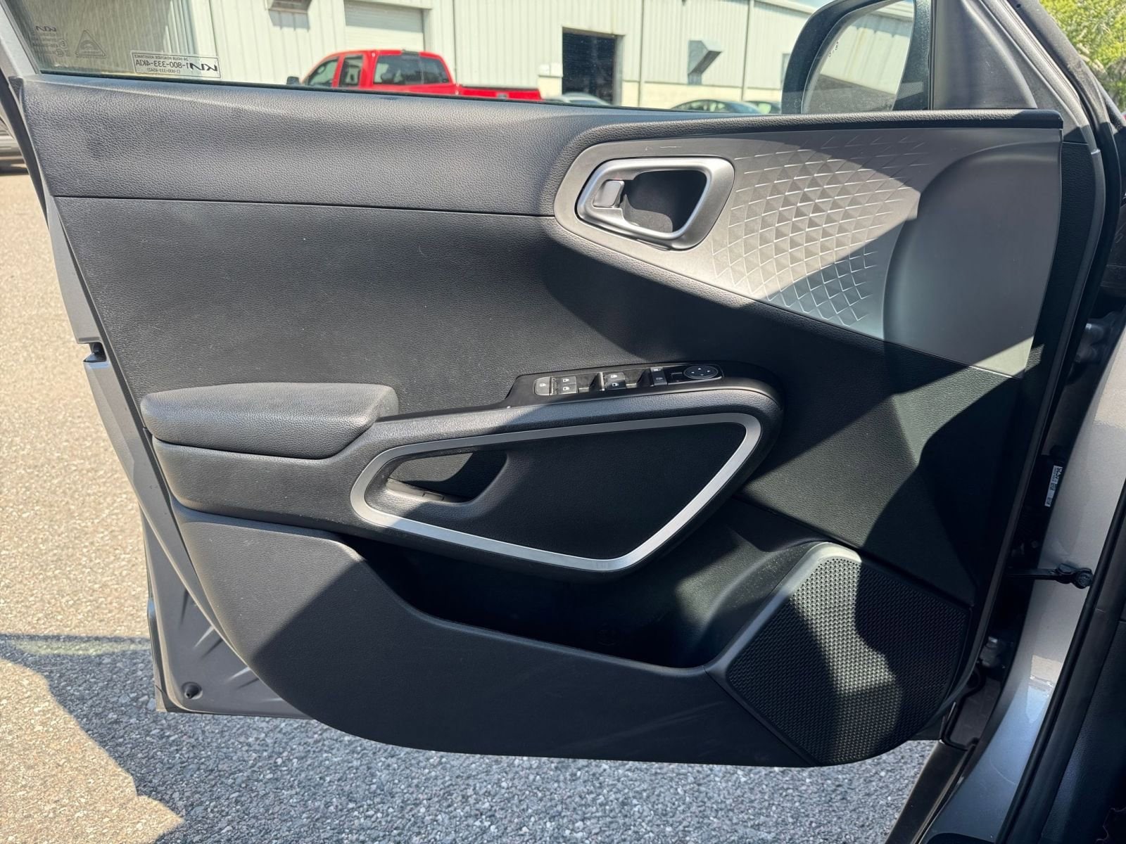 Thumbnail: 2023 Kia Soul - 16