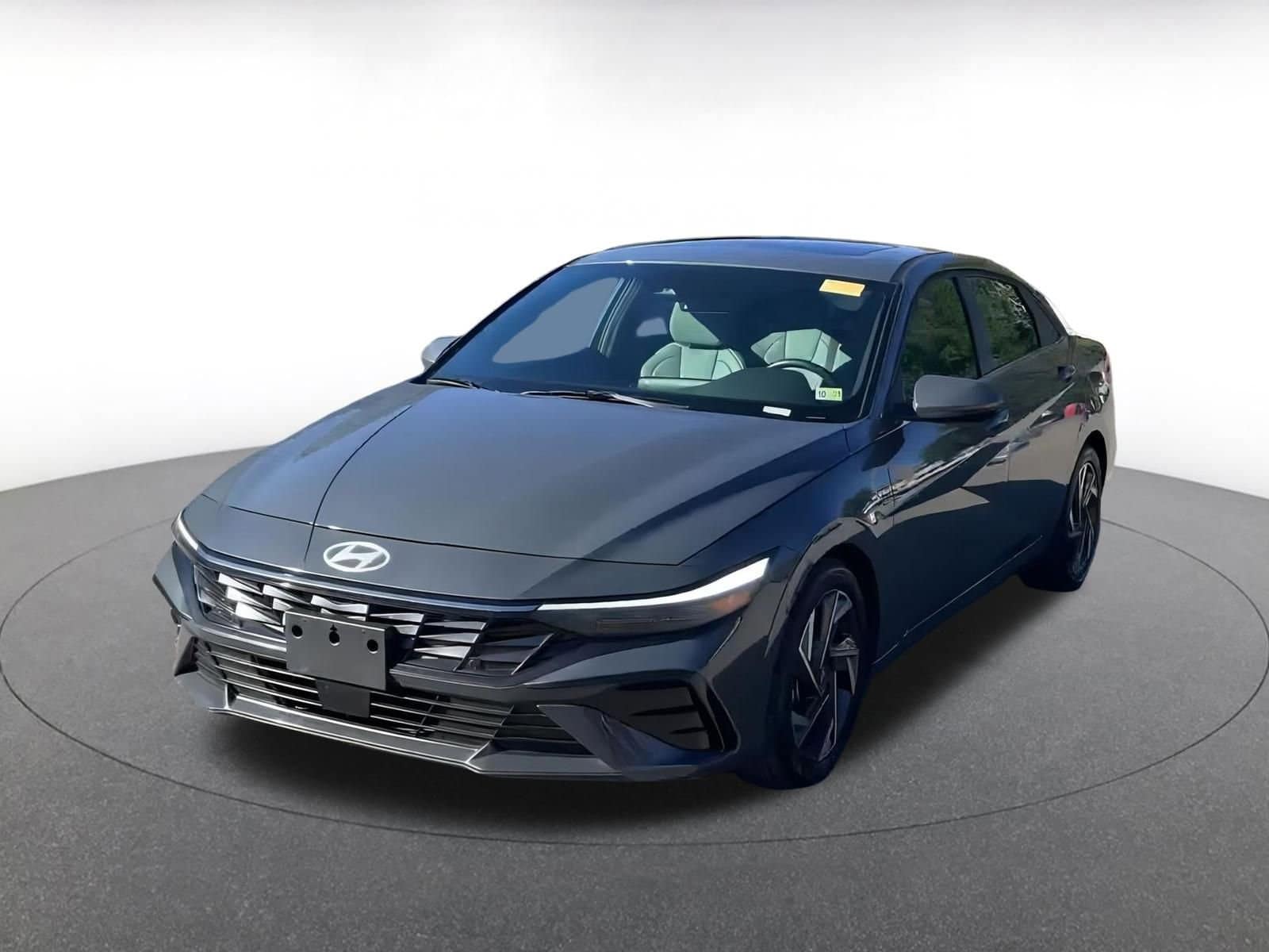 Thumbnail: 2025 Hyundai Elantra - 4