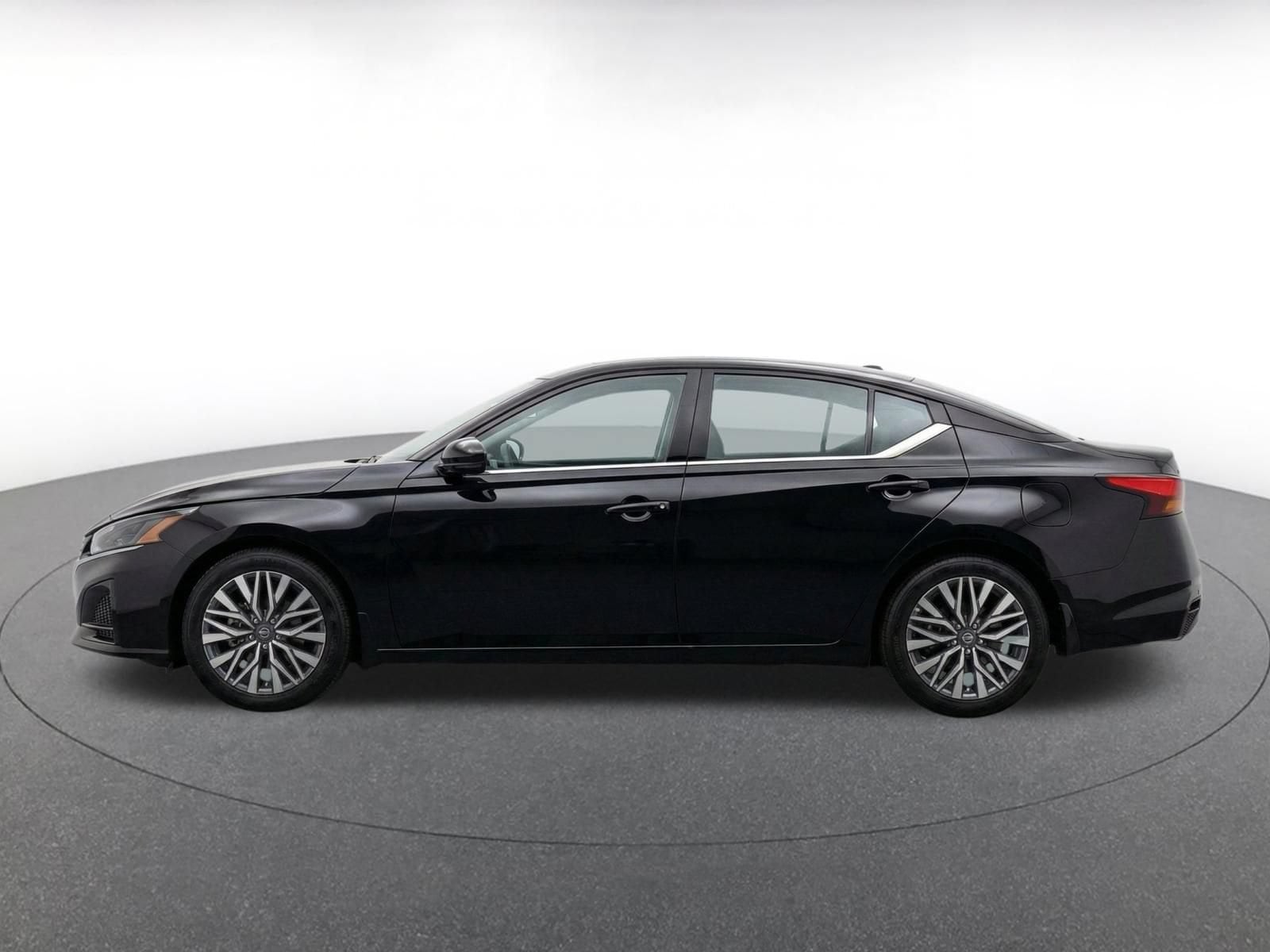Thumbnail: 2026 Nissan Altima - 4