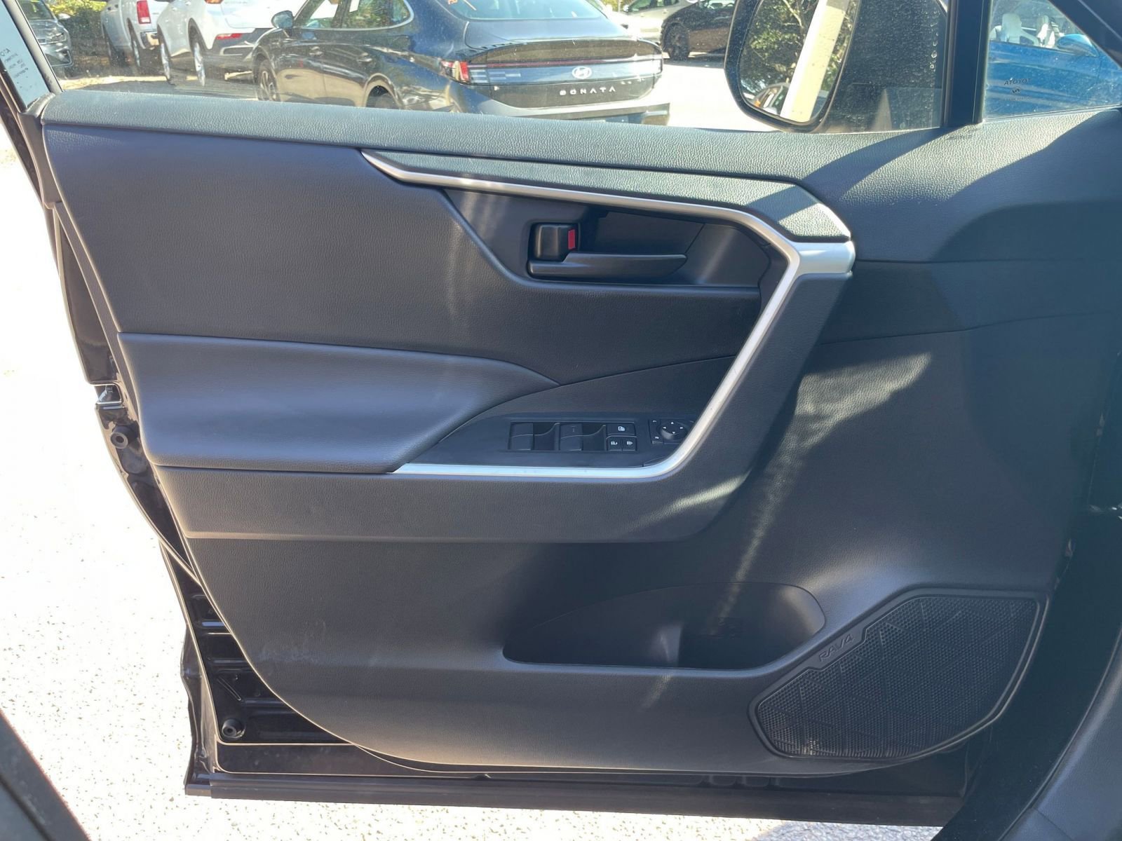 Thumbnail: 2025 Toyota RAV4 - 20