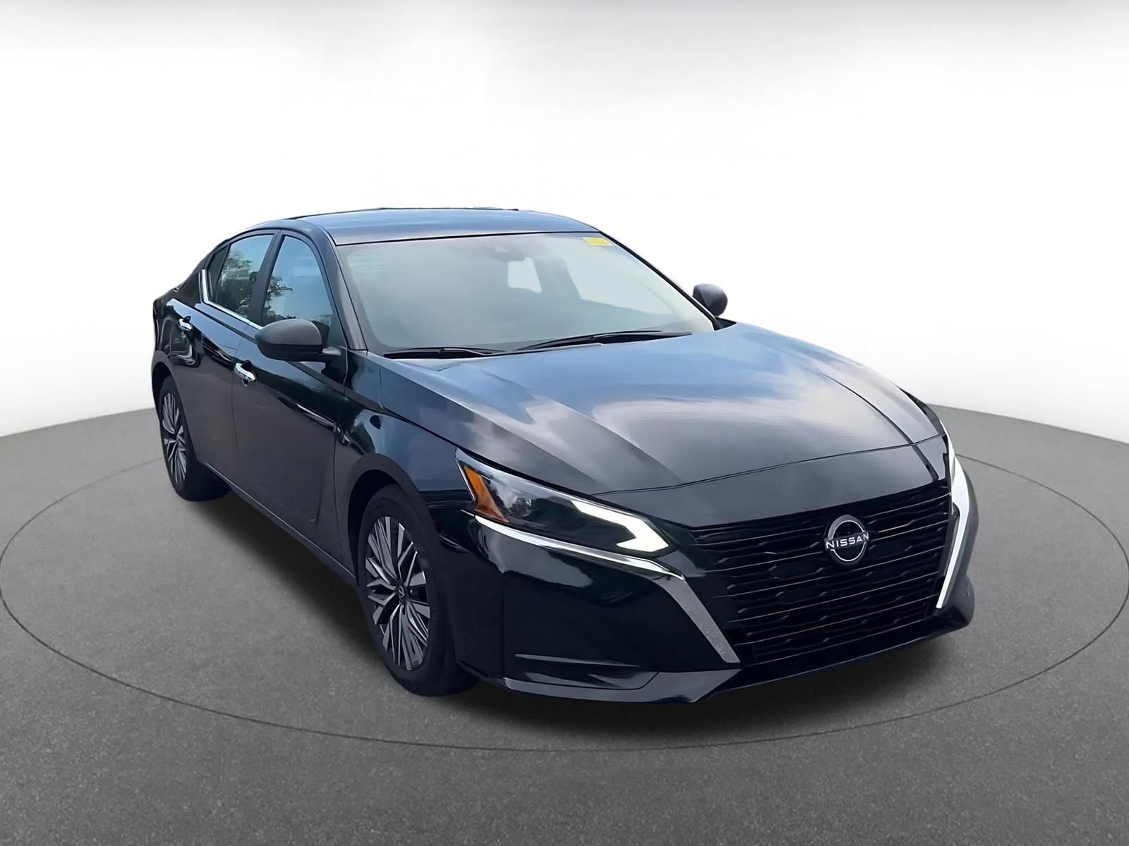 Thumbnail: 2025 Nissan Altima - 2