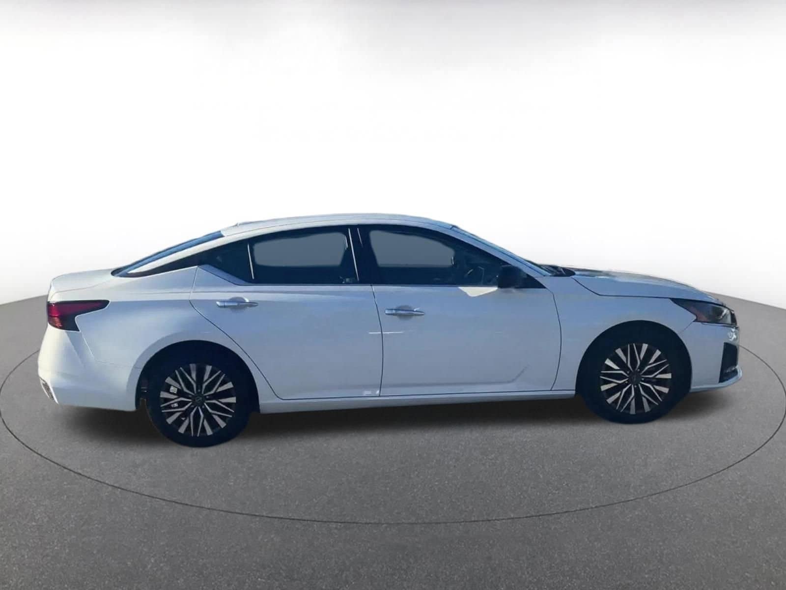 Thumbnail: 2025 Nissan Altima - 16