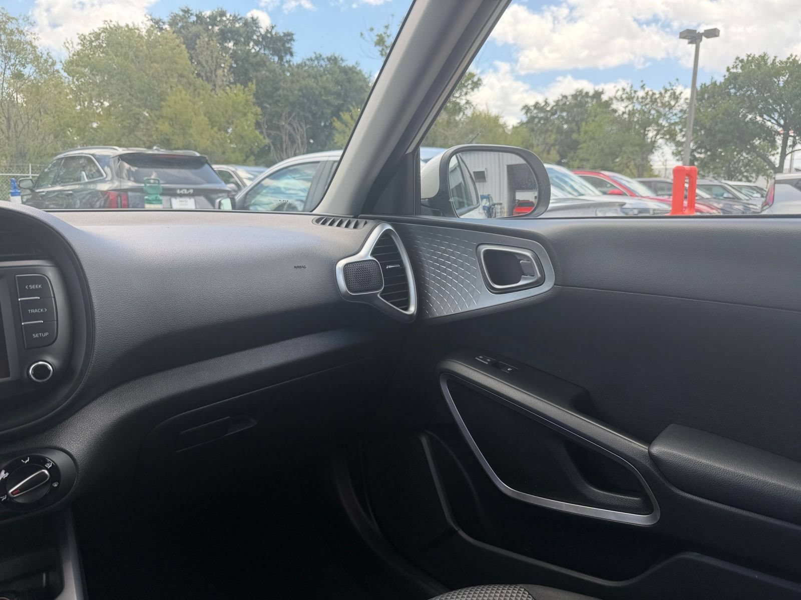 Thumbnail: 2025 Kia Soul - 33