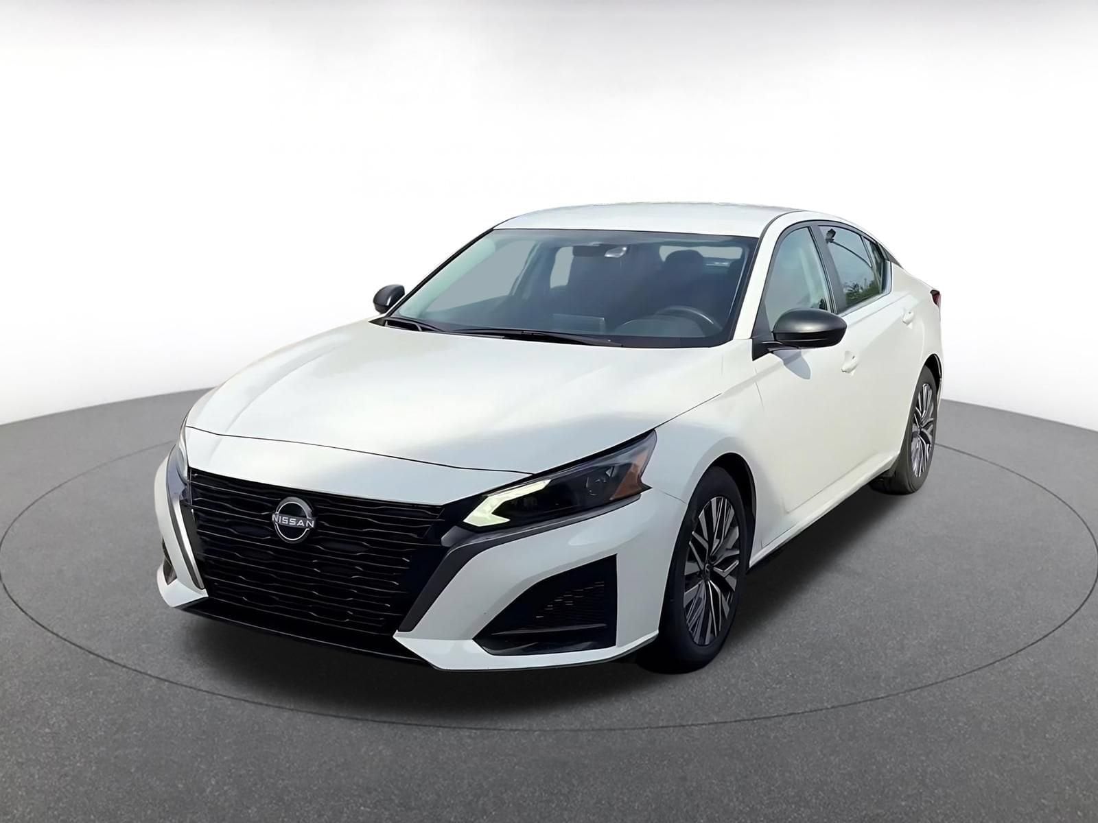 Thumbnail: 2026 Nissan Altima - 4