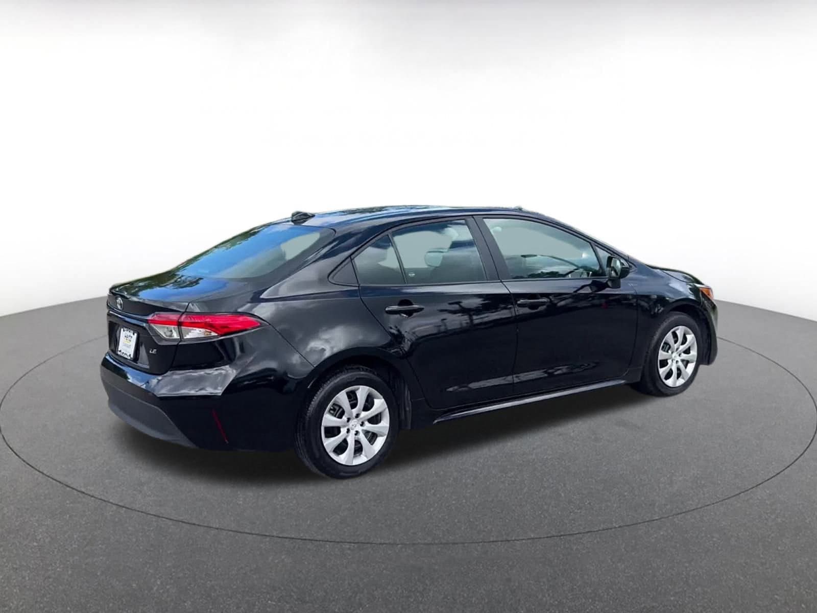 Thumbnail: 2024 Toyota Corolla - 11