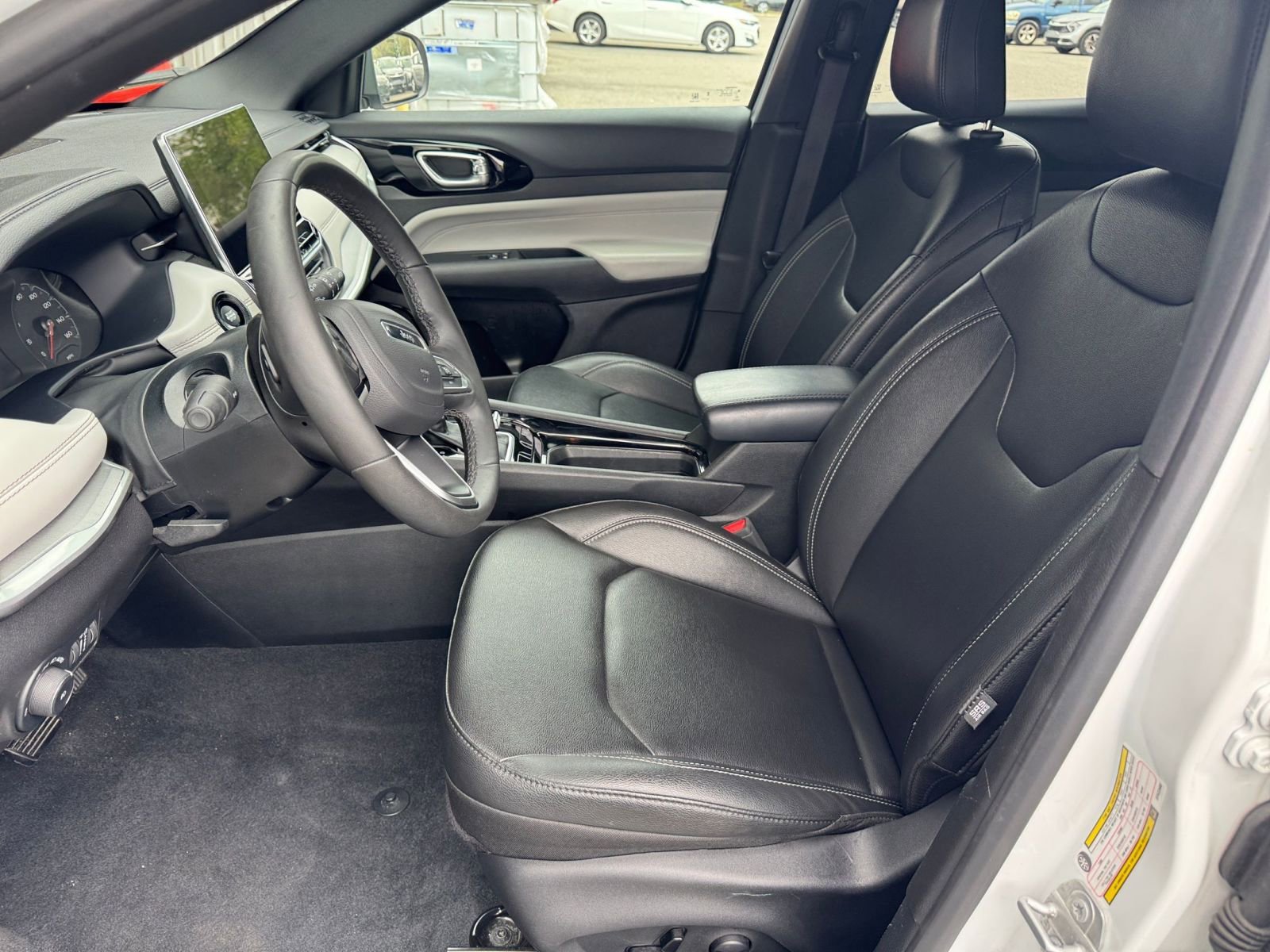 Thumbnail: 2025 Jeep Compass - 28