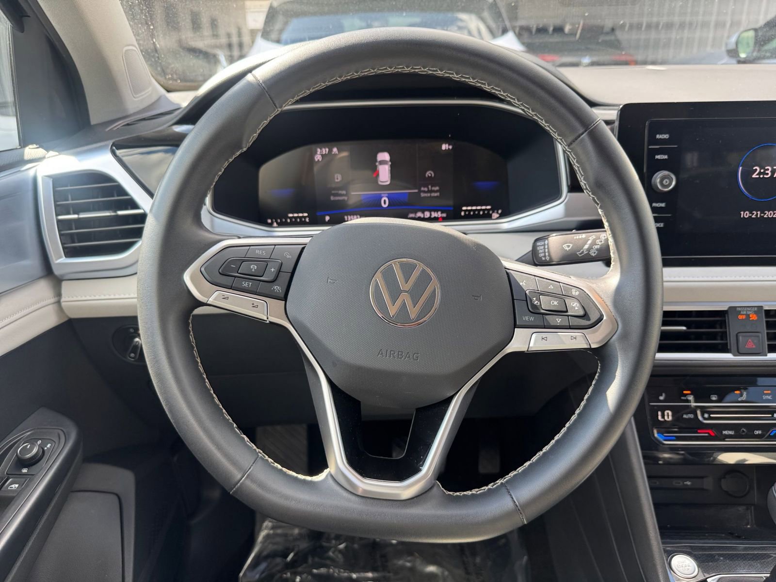 Thumbnail: 2025 Volkswagen Taos - 28