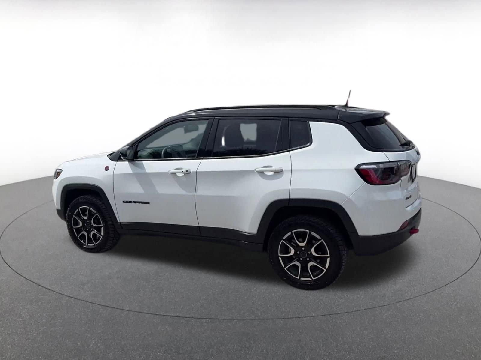 Thumbnail: 2025 Jeep Compass - 9