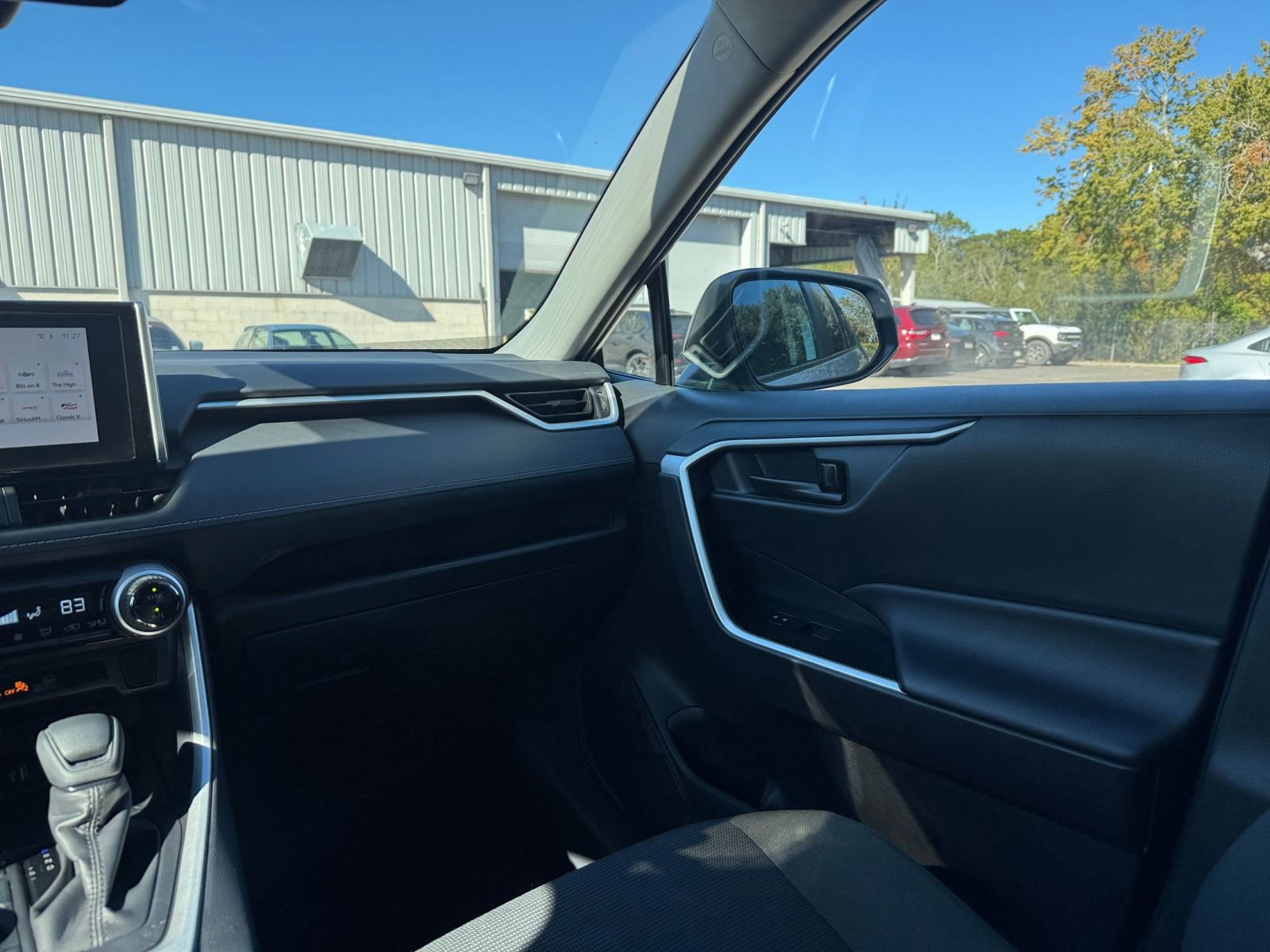 Thumbnail: 2025 Toyota RAV4 - 34