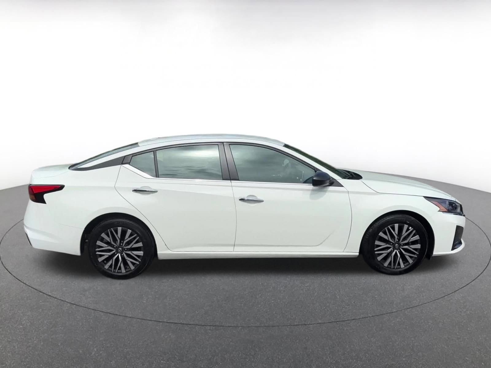 Thumbnail: 2025 Nissan Altima - 16