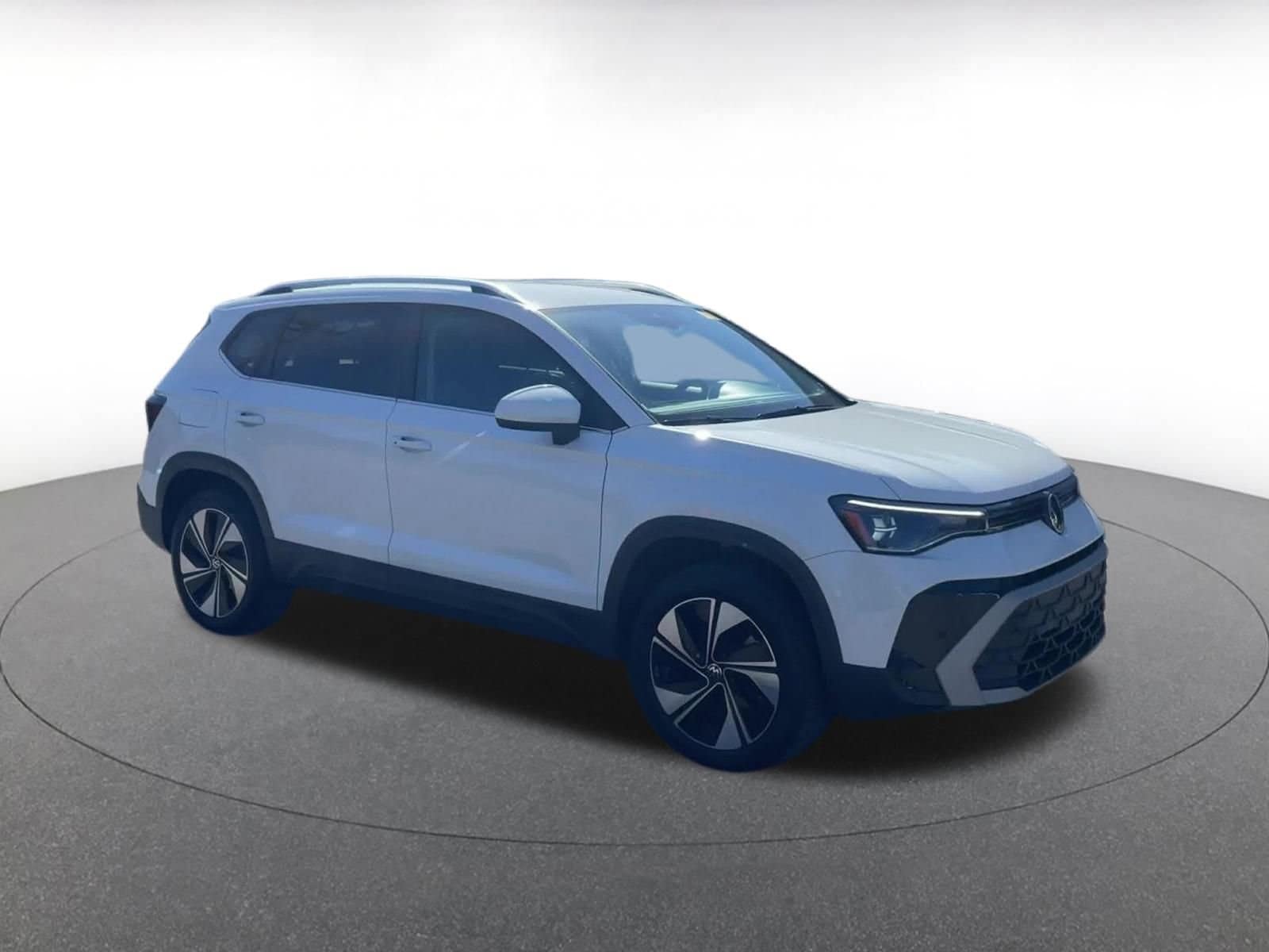 Thumbnail: 2025 Volkswagen Taos - 2