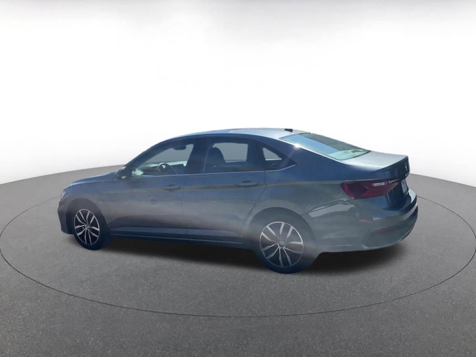 Thumbnail: 2025 Volkswagen Jetta - 9