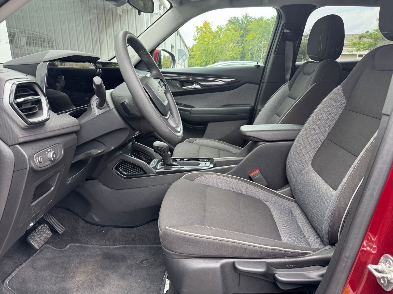 Thumbnail: 2024 Chevrolet TrailBlazer - 24