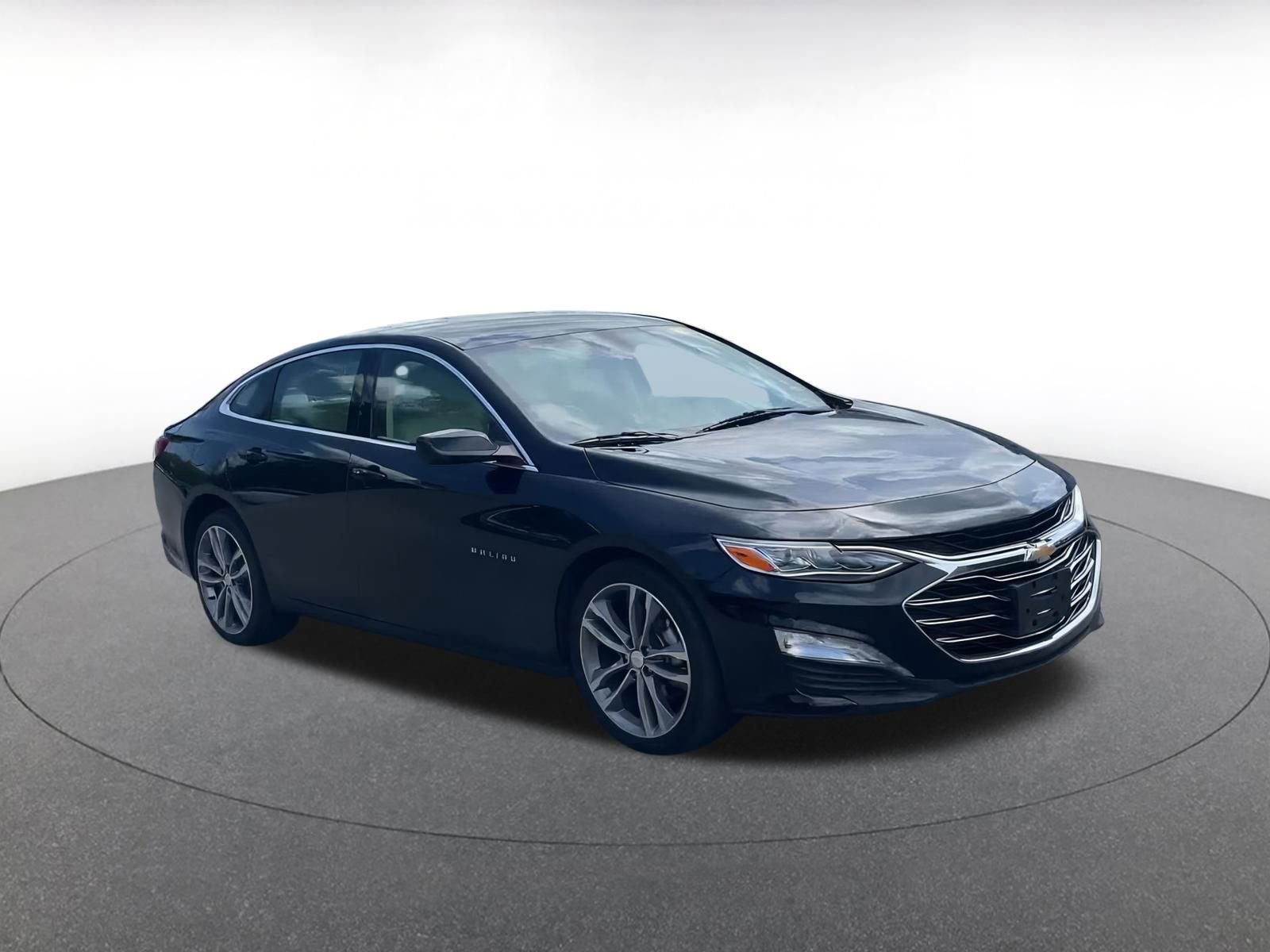 Thumbnail: 2024 Chevrolet Malibu - 2