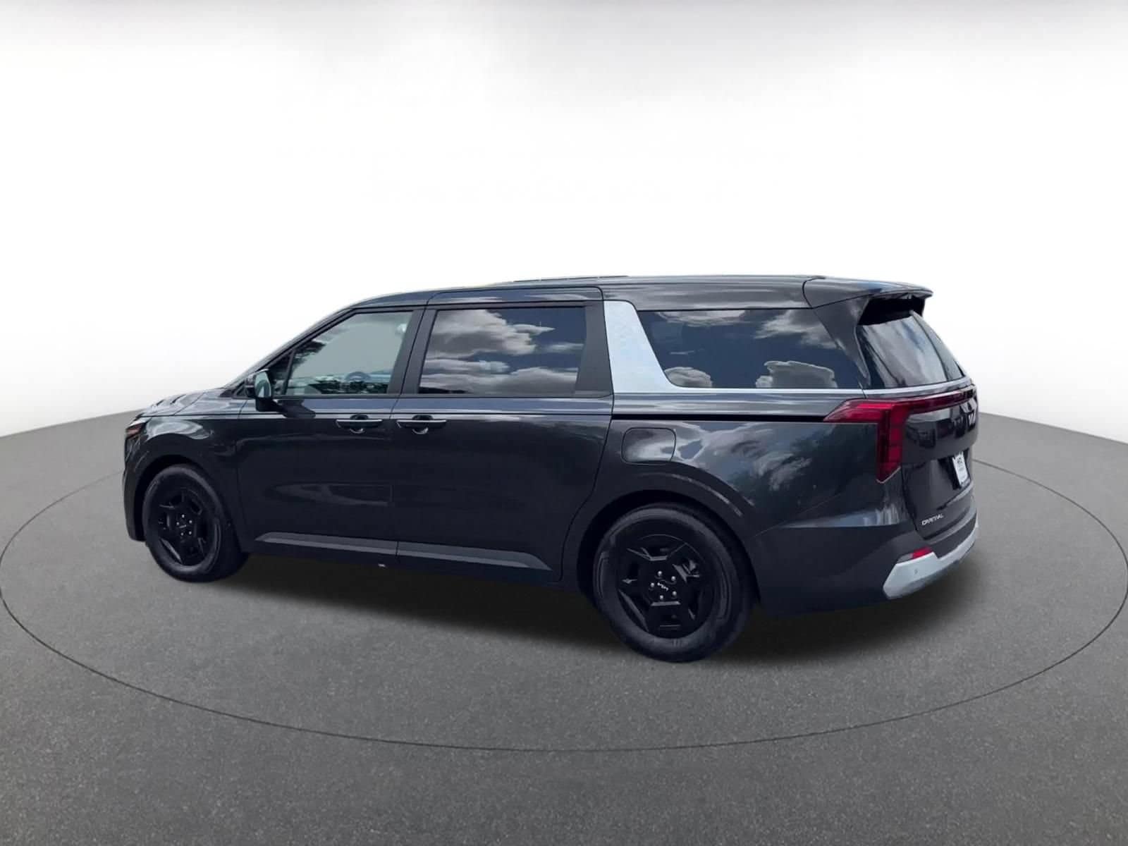 Thumbnail: 2026 Kia Carnival - 9