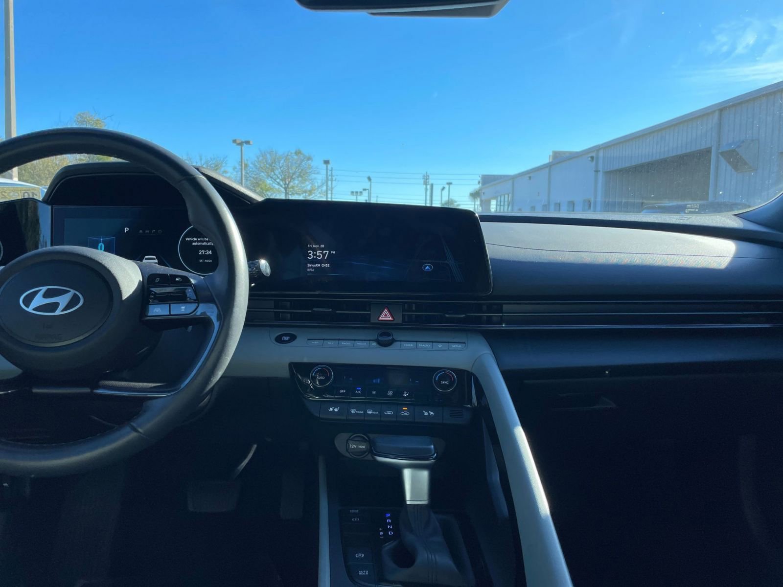 Thumbnail: 2025 Hyundai Elantra - 18