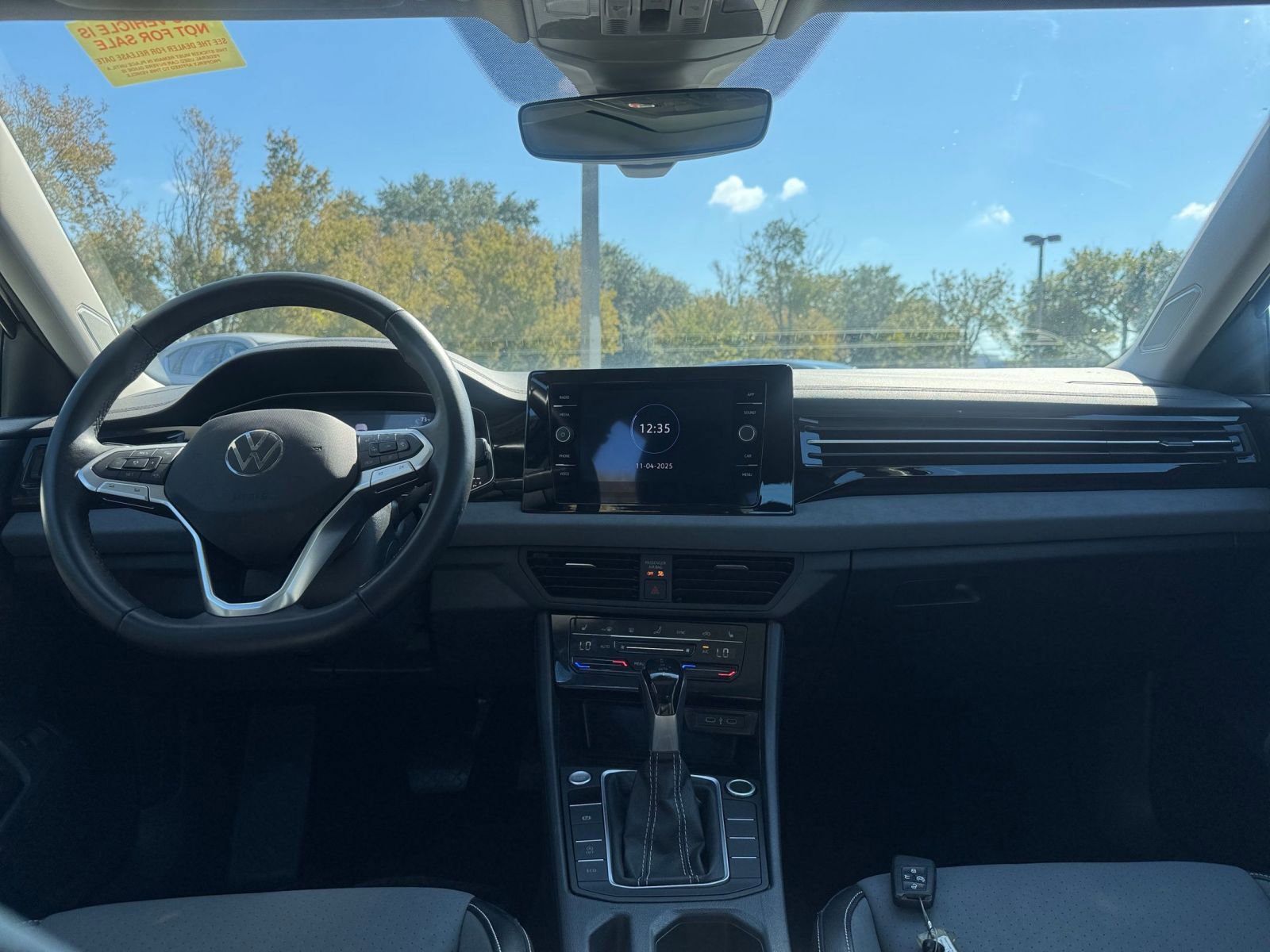 Thumbnail: 2025 Volkswagen Jetta - 32