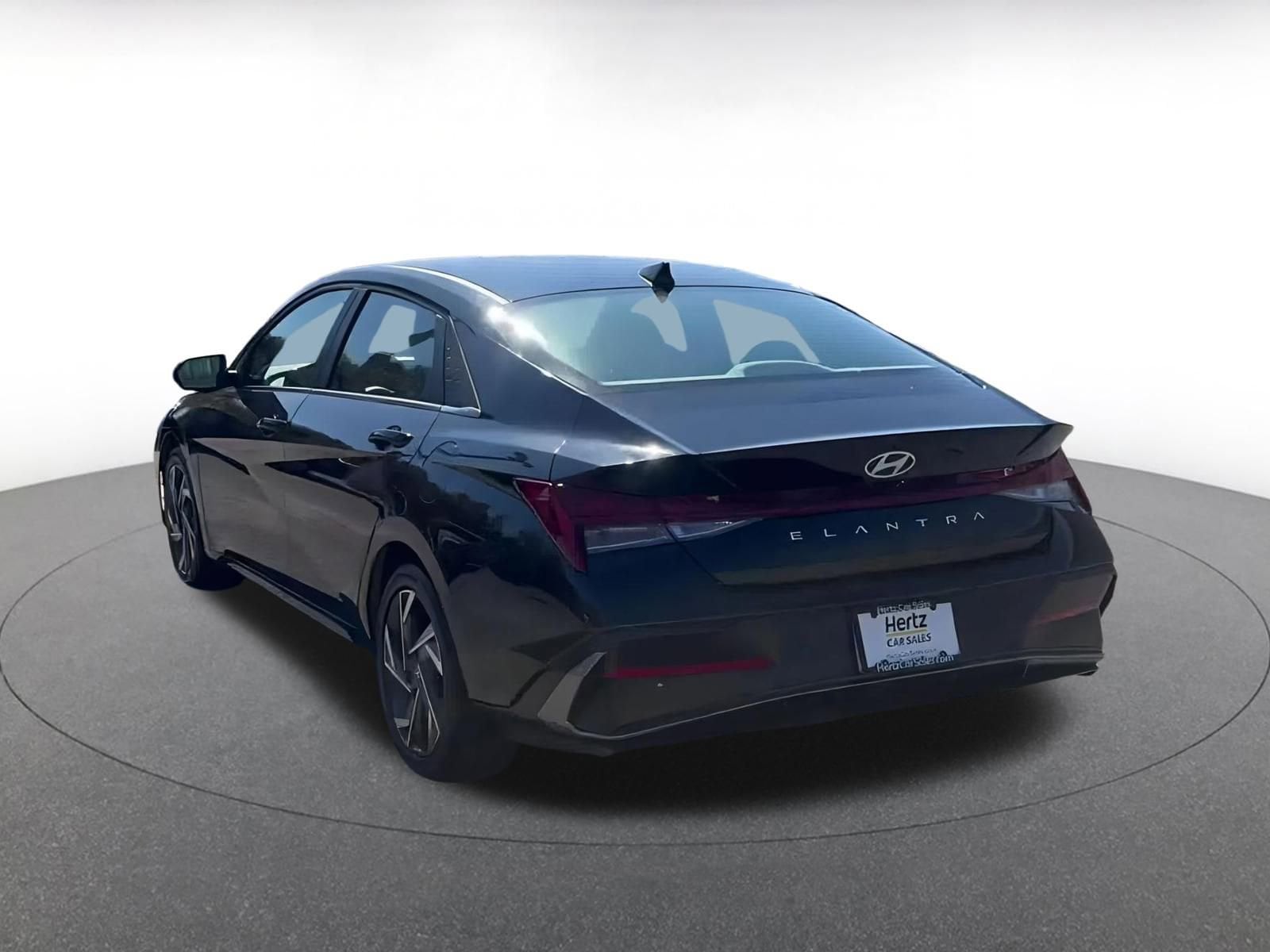 Thumbnail: 2025 Hyundai Elantra - 10