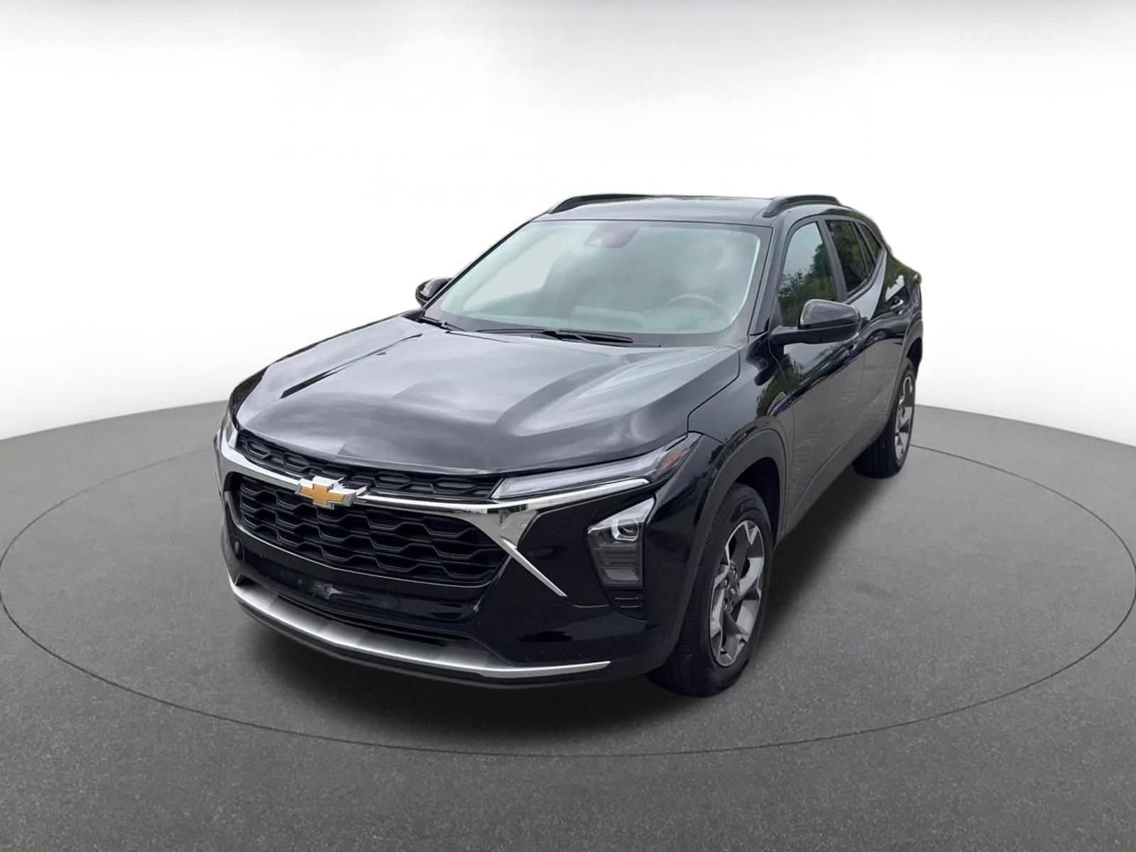 Thumbnail: 2025 Chevrolet Trax - 4
